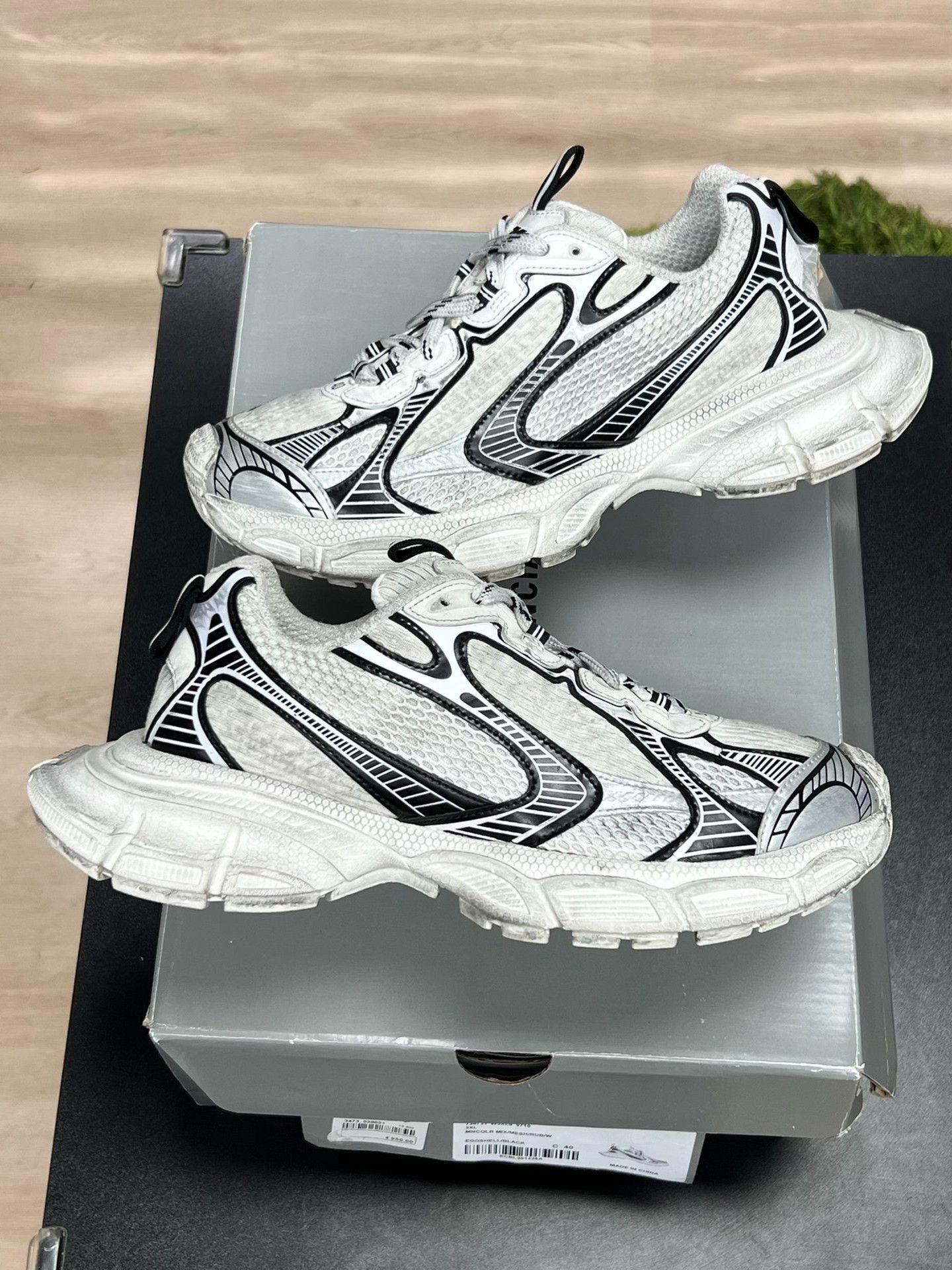 Balenciaga Balenciaga White Lowtop Sneakers 7 Men Size US 7 / EU 40 - 5 Thumbnail