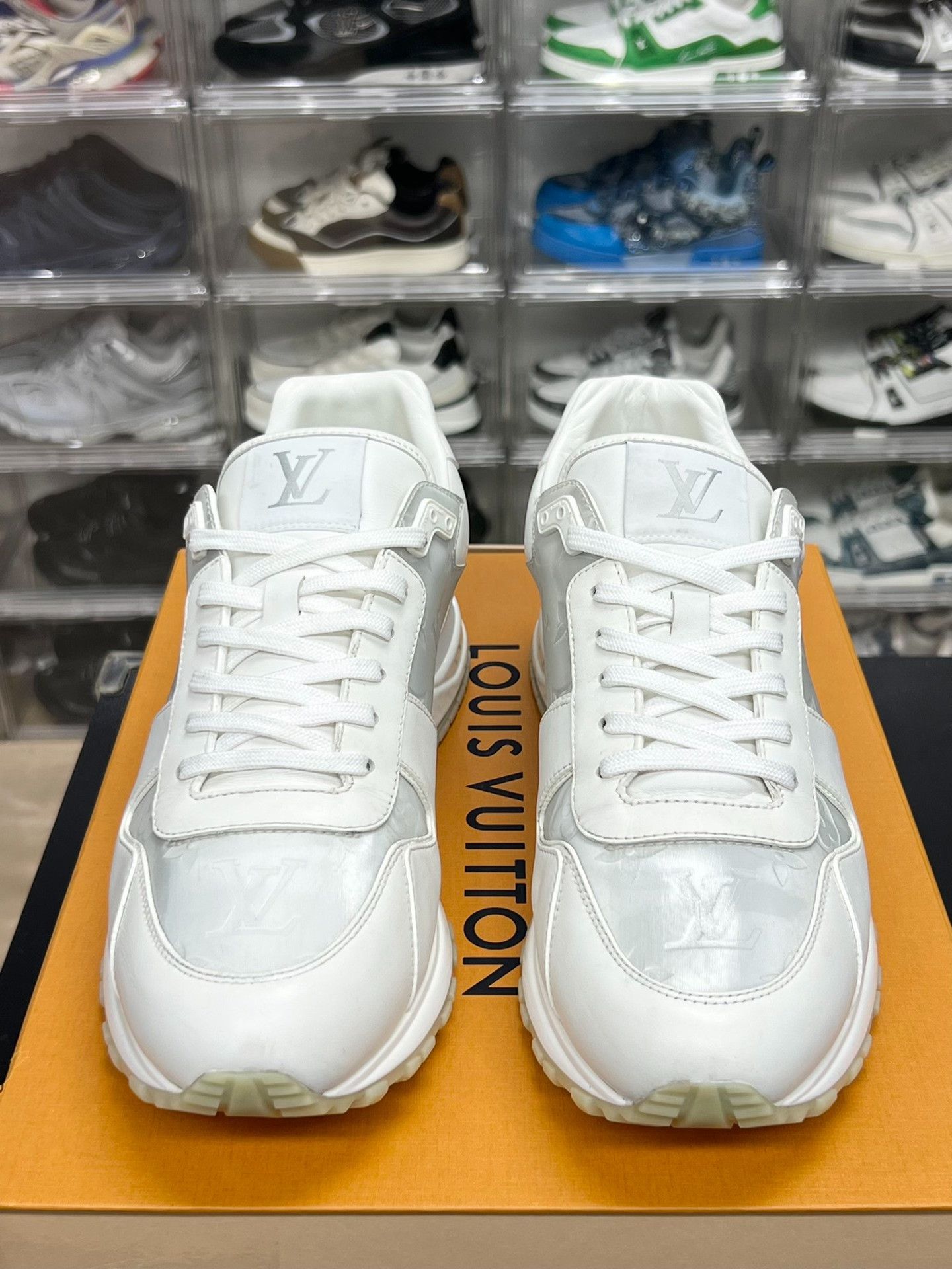 Louis Vuitton Louis Vuitton Patchwork White Lowtop Sneakers 9 Men Size US 9 / EU 42 - 2 Thumbnail