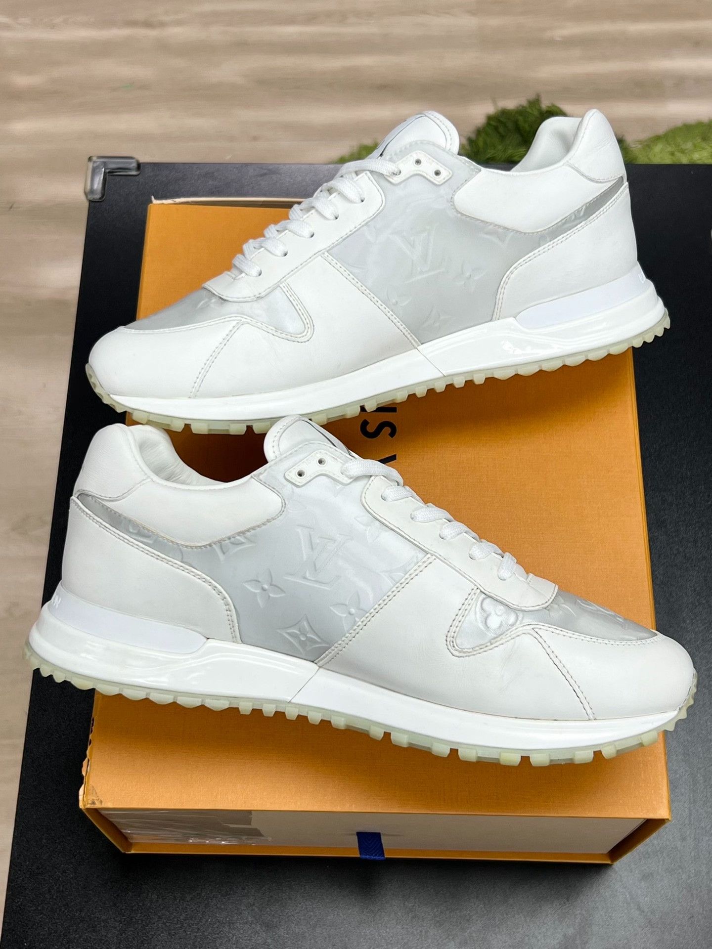Louis Vuitton Louis Vuitton Patchwork White Lowtop Sneakers 9 Men Size US 9 / EU 42 - 6 Thumbnail