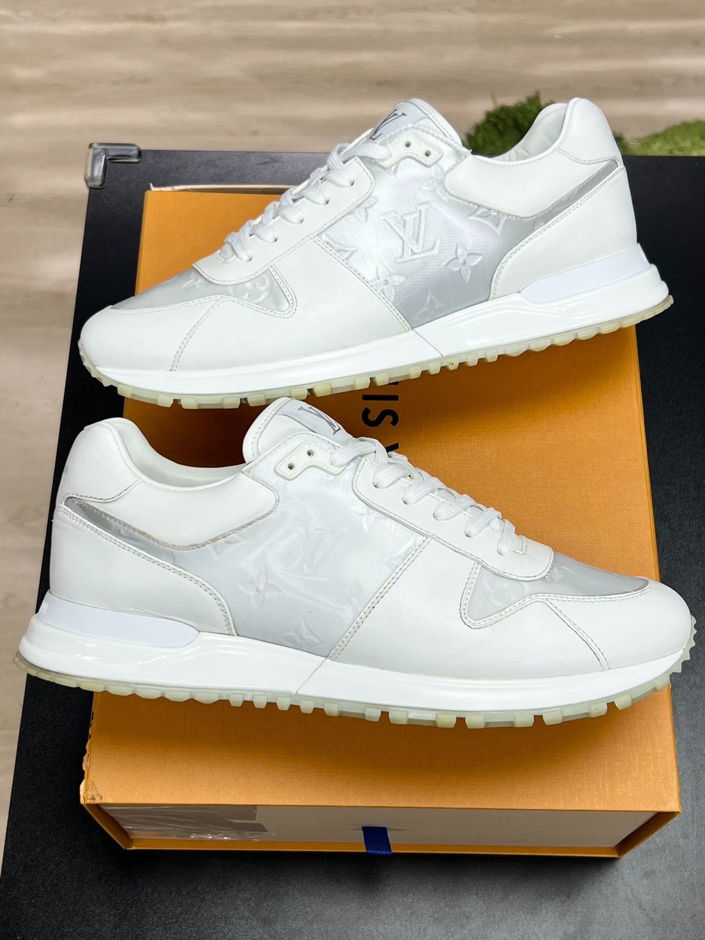 Louis Vuitton Louis Vuitton Patchwork White Lowtop Sneakers 9 Men Size US 9 / EU 42 - 5 Thumbnail