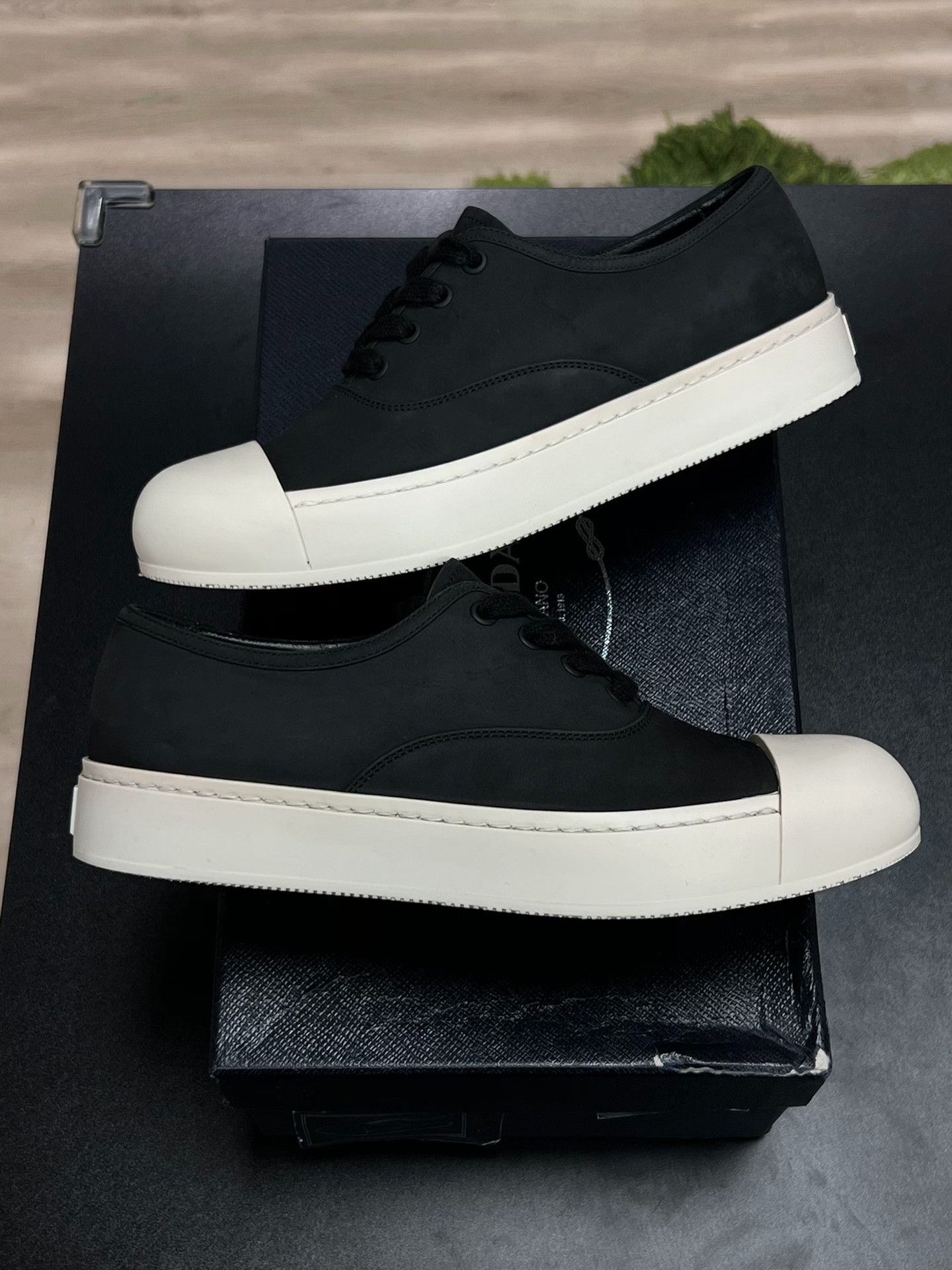 Prada Prada Lowtop Sneakers 6 Men Size US 6 / EU 39 - 5 Thumbnail