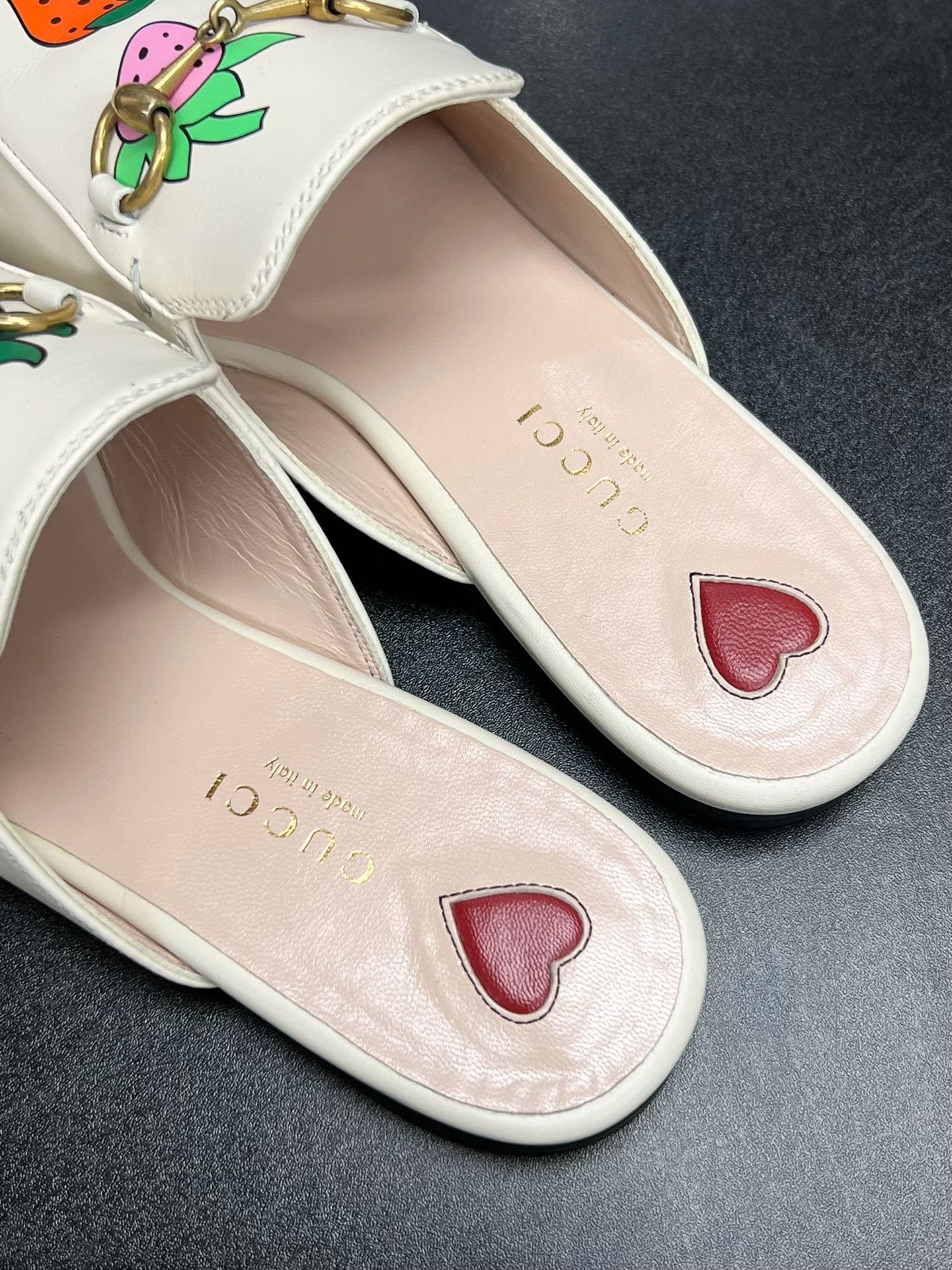 Gucci Gucci White Sandals us_7 Women Size US 7 / IT 37 - 4 Thumbnail
