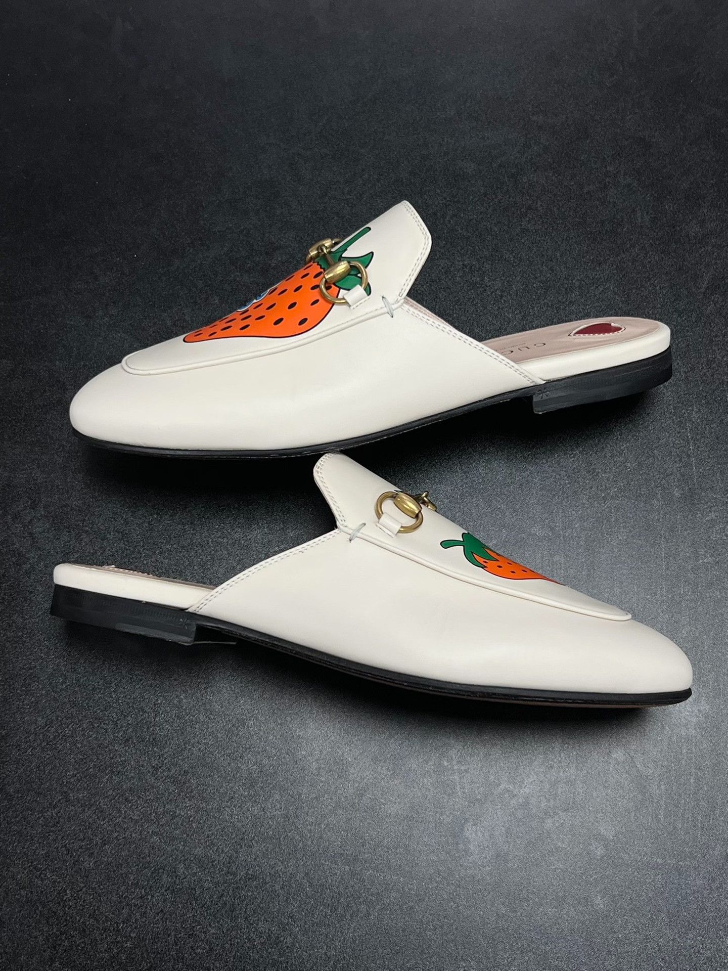 Gucci Gucci White Sandals us_7 Women Size US 7 / IT 37 - 5 Thumbnail