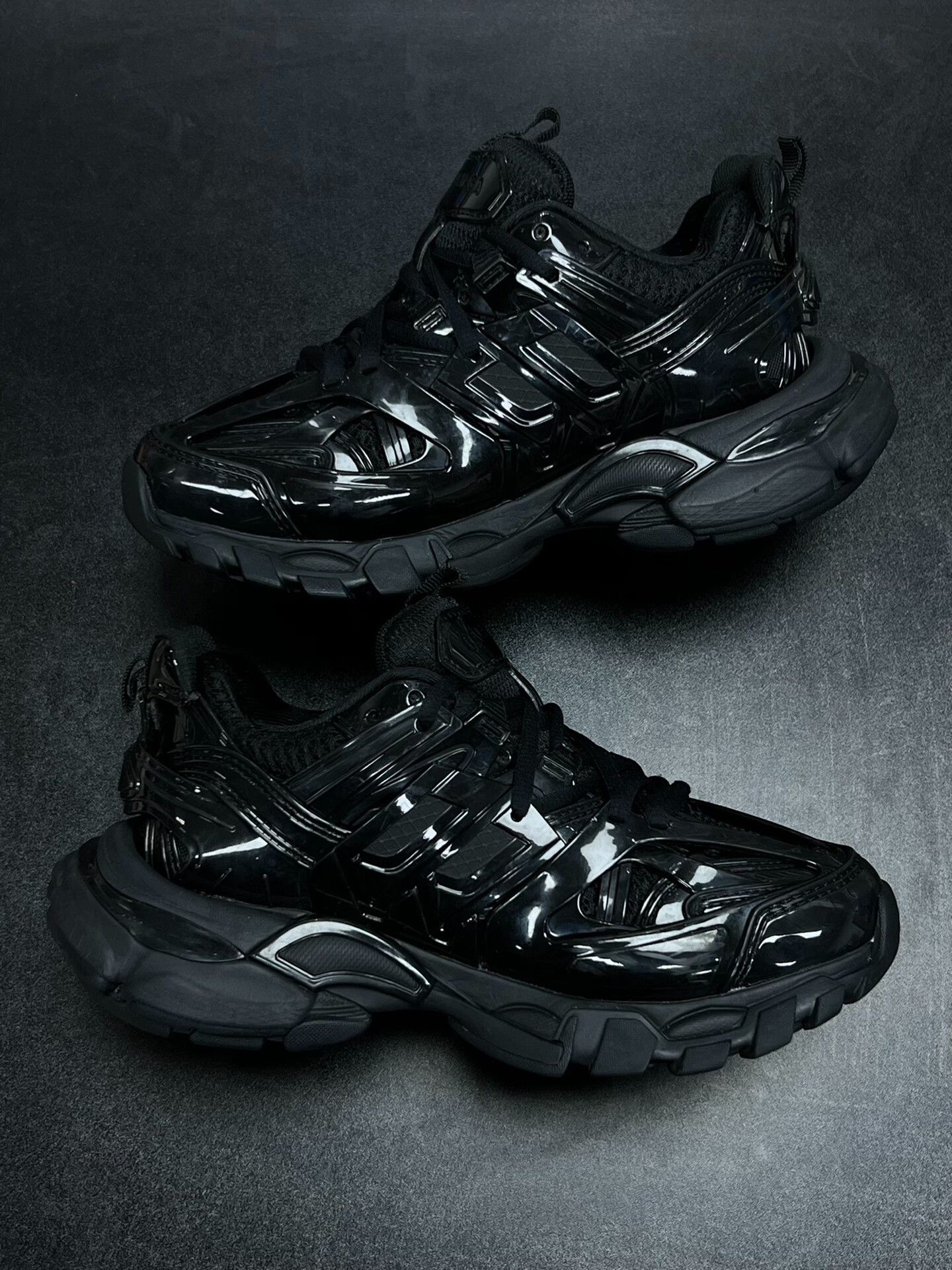 Balenciaga Balenciaga Patent Black Lowtop Sneakers us_5 Women Size US 5 / IT 35 - 6 Thumbnail