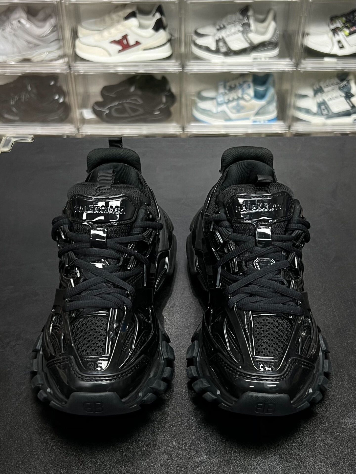 Balenciaga Balenciaga Patent Black Lowtop Sneakers us_5 Women Size US 5 / IT 35 - 2 Thumbnail