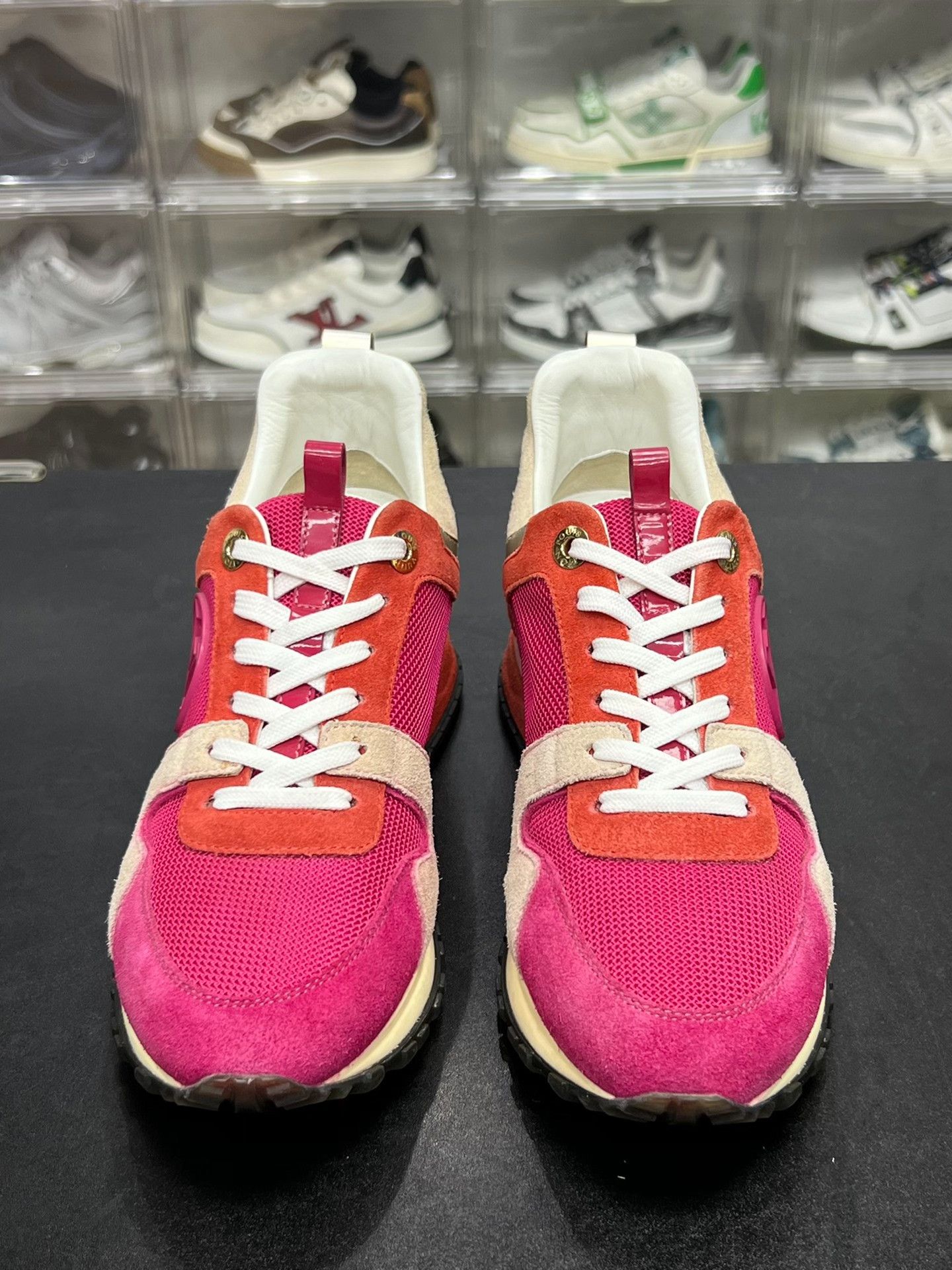 Louis Vuitton Louis Vuitton Casual Pink Lowtop Sneakers us_6 Women Size US 6 / IT 36 - 2 Thumbnail