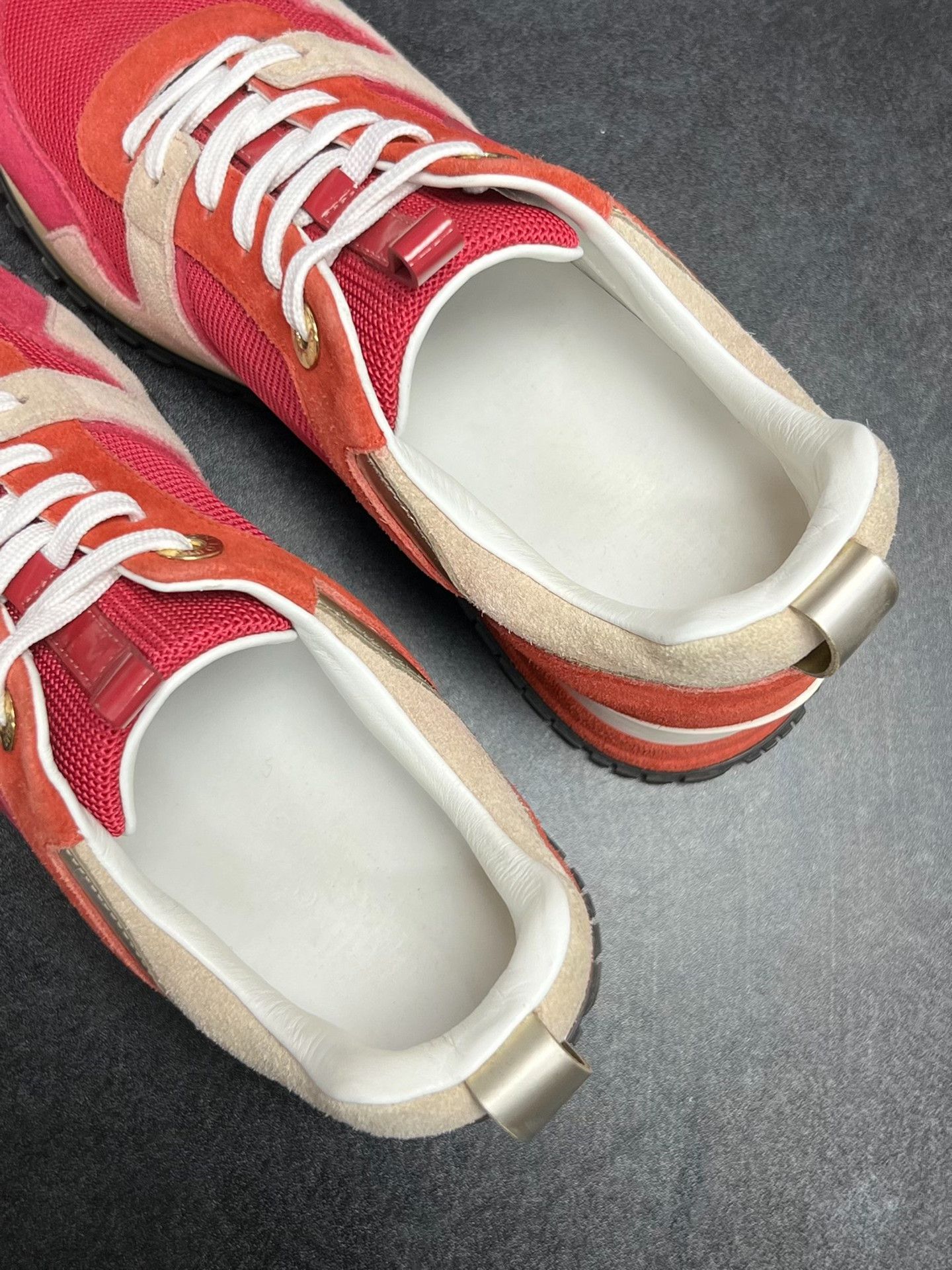 Louis Vuitton Louis Vuitton Casual Pink Lowtop Sneakers us_6 Women Size US 6 / IT 36 - 4 Thumbnail