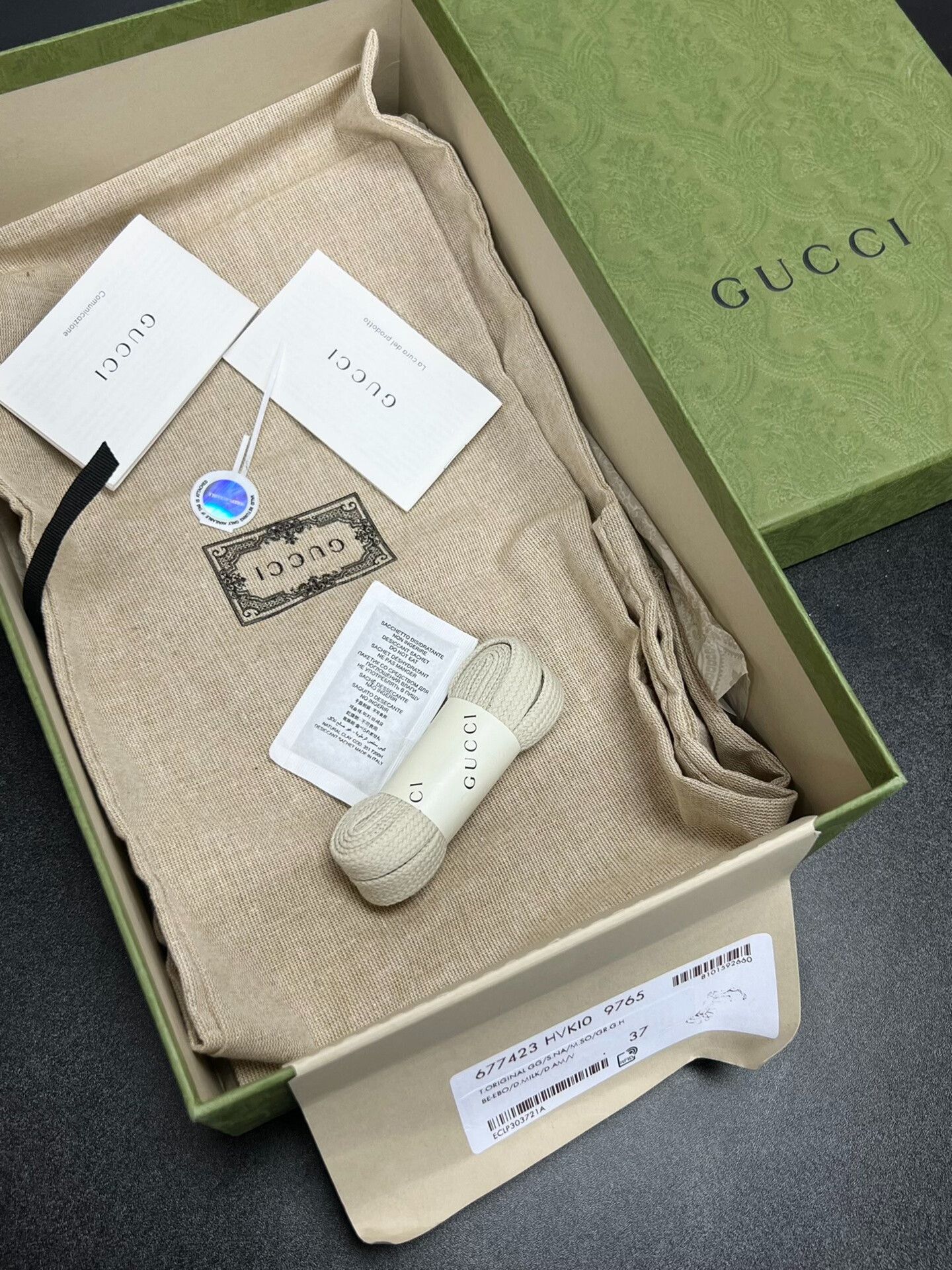 Gucci Gucci Lowtop Sneakers us_7 Women Size US 7 / IT 37 - 9 Thumbnail