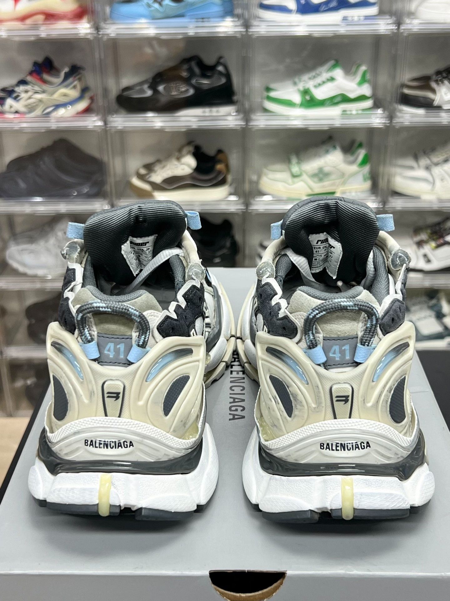 Balenciaga Balenciaga Running White Lowtop Sneakers 8 Men Size US 8 / EU 41 - 7 Thumbnail
