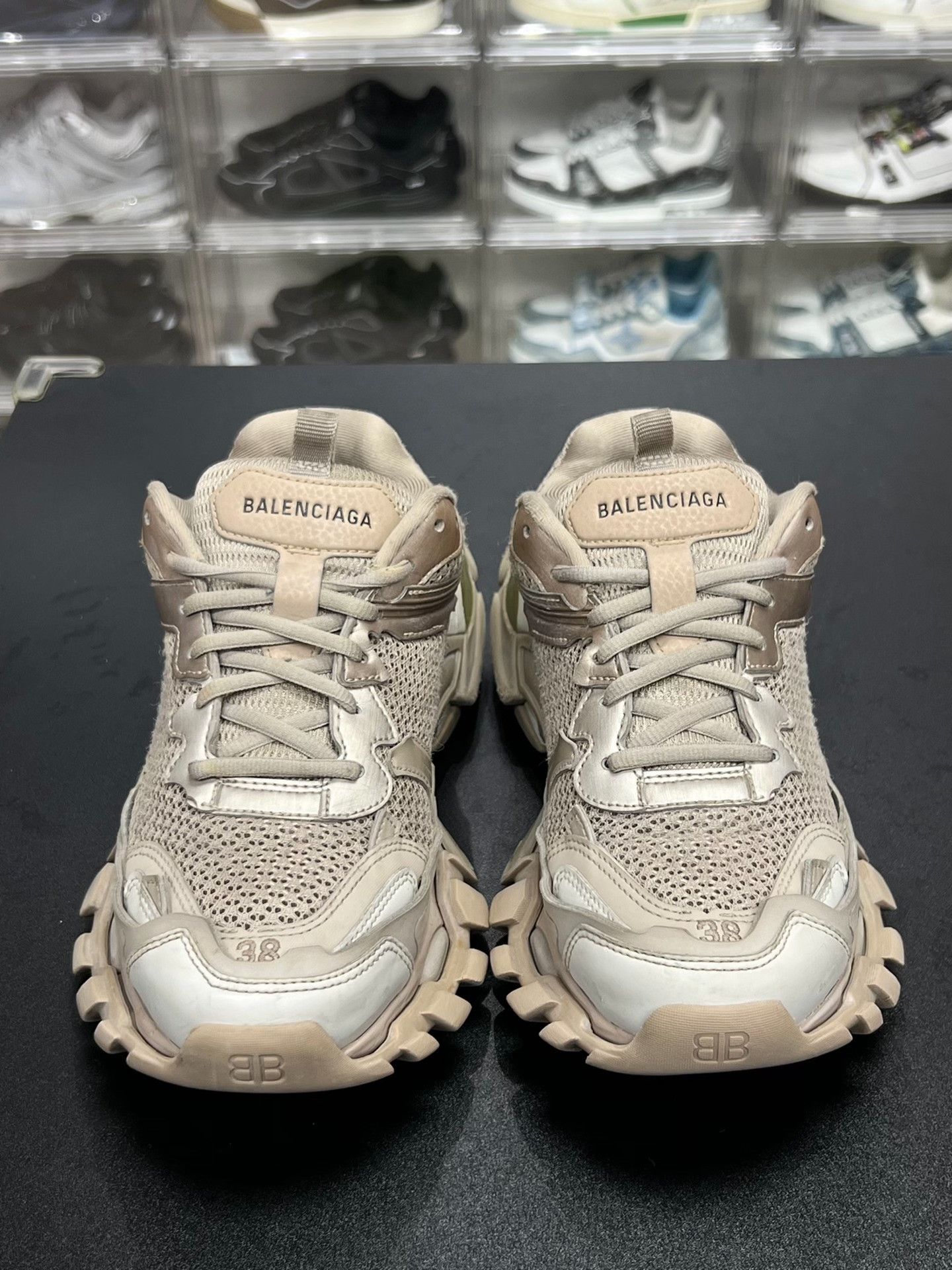 Balenciaga Balenciaga Brown Lowtop Sneakers us_8 Women Size US 8 / IT 38 - 2 Thumbnail