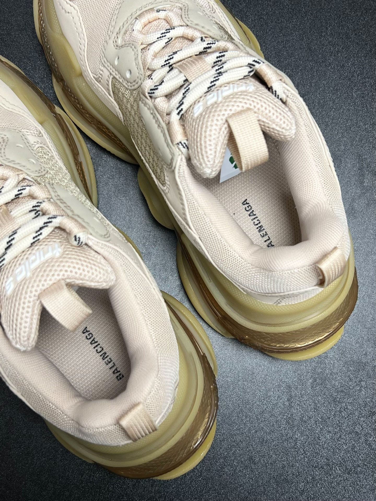Balenciaga Balenciaga Beige Lowtop Sneakers us_6 Women Size US 6 / IT 36 - 4 Thumbnail