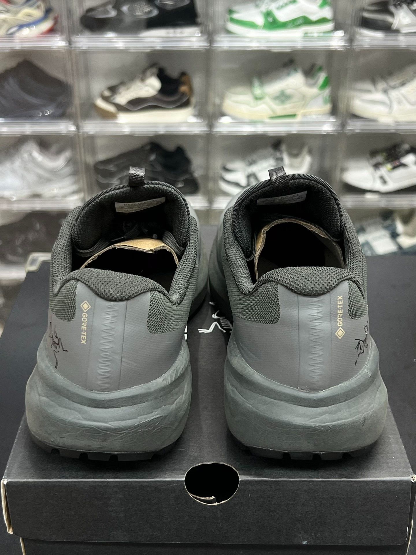 Arc'teryx Arc'teryx Gray Lowtop Sneakers 9 Men Size US 9 / EU 42 - 7 Thumbnail