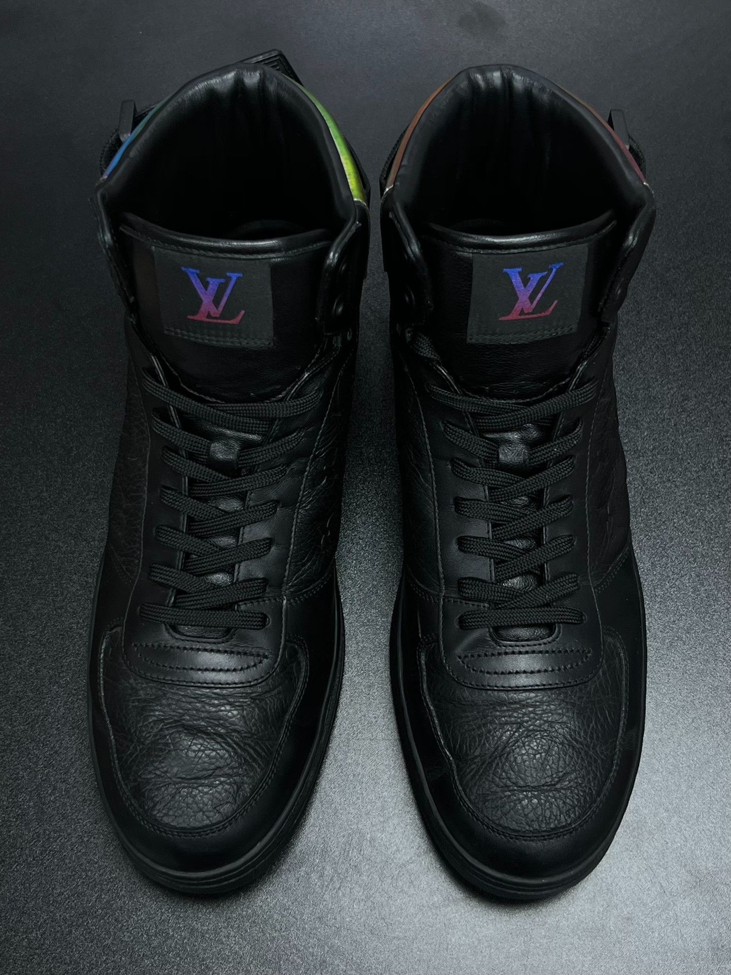 Louis Vuitton Louis Vuitton Black Lowtop Sneakers 9 Men Size US 9 / EU 42 - 3 Thumbnail