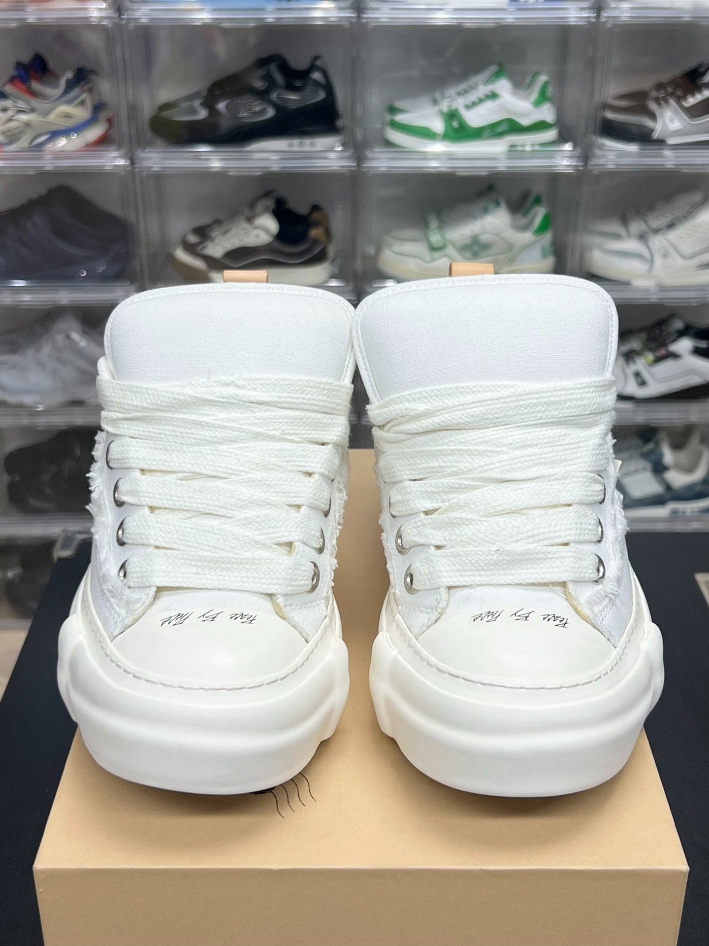 Yohji Yamamoto Yohji Yamamoto White Lowtop Sneakers 8 Men Size US 8 / EU 41 - 2 Thumbnail