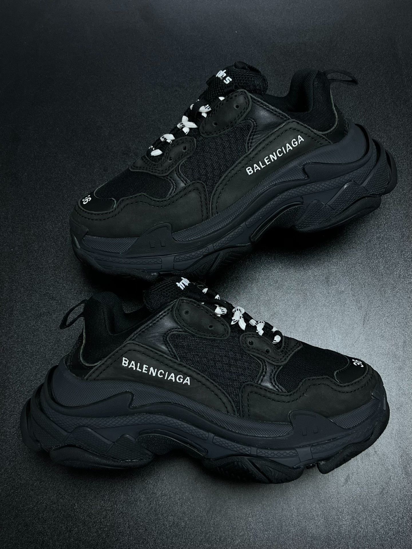 Balenciaga Balenciaga Black Lowtop Sneakers us_6 Women Size US 6 / IT 36 - 5 Thumbnail