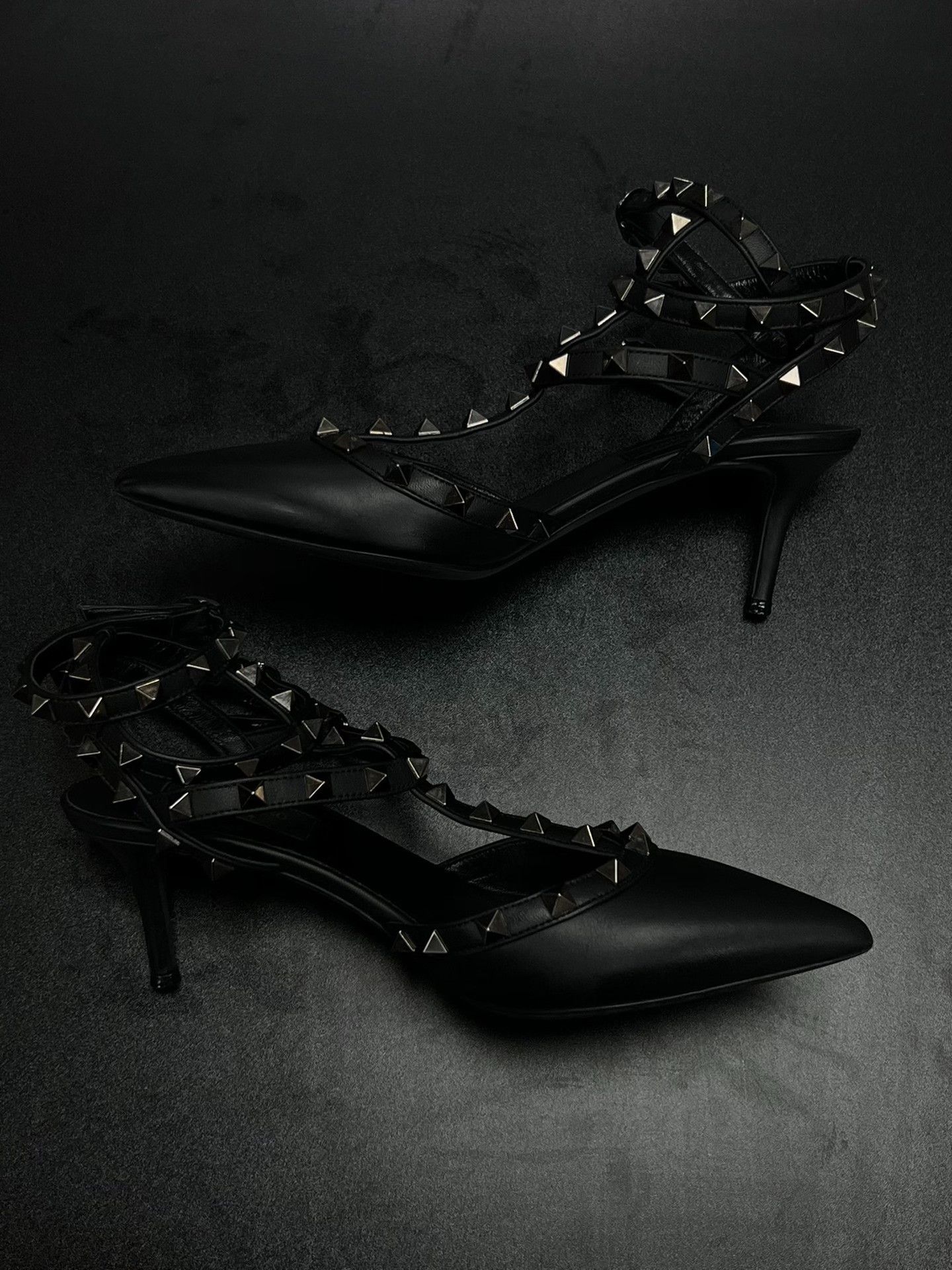 Valentino Valentino Black Sandals us_7 Women Size US 7 / IT 37 - 6 Thumbnail