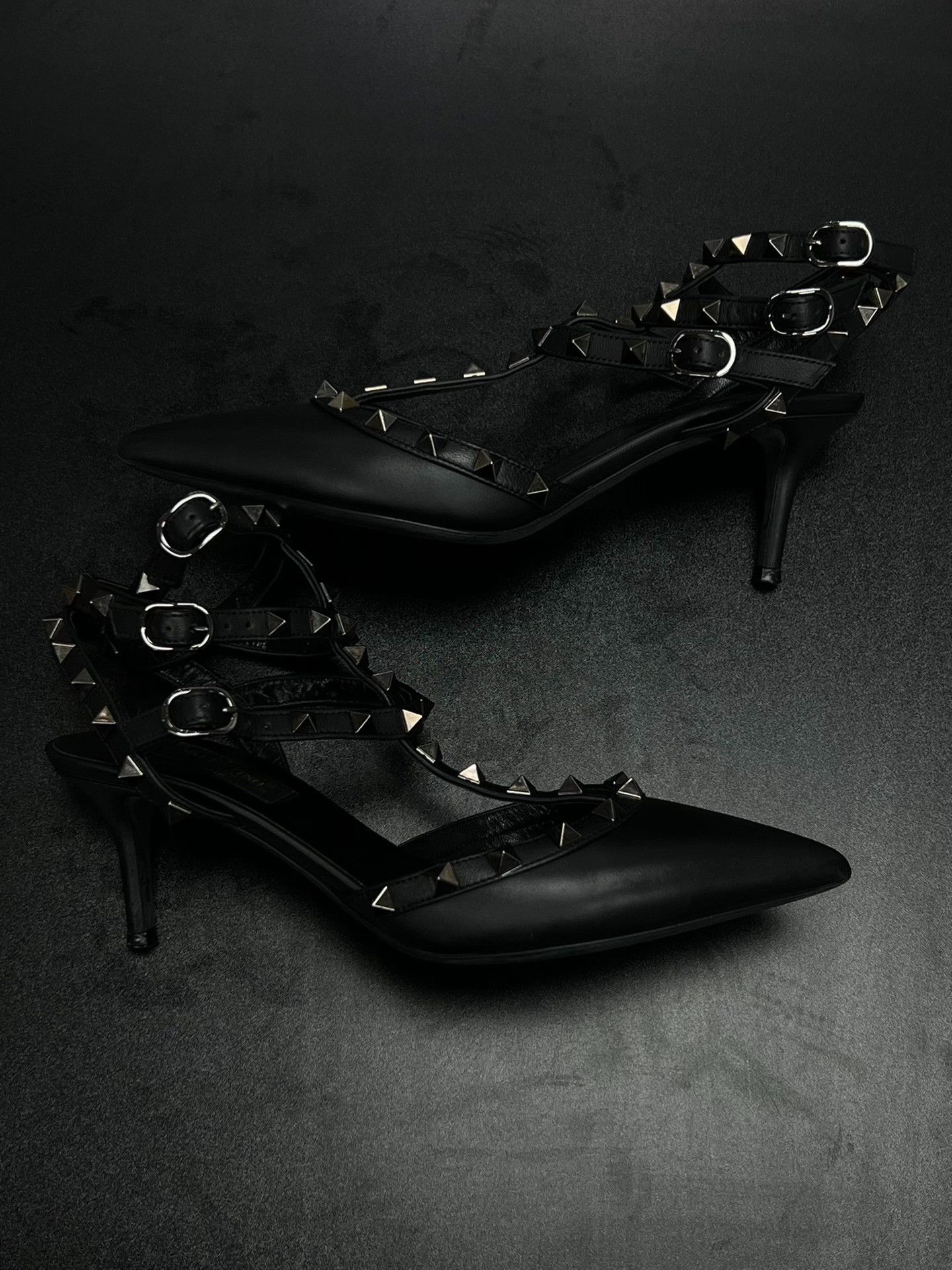 Valentino Valentino Black Sandals us_7 Women Size US 7 / IT 37 - 5 Thumbnail