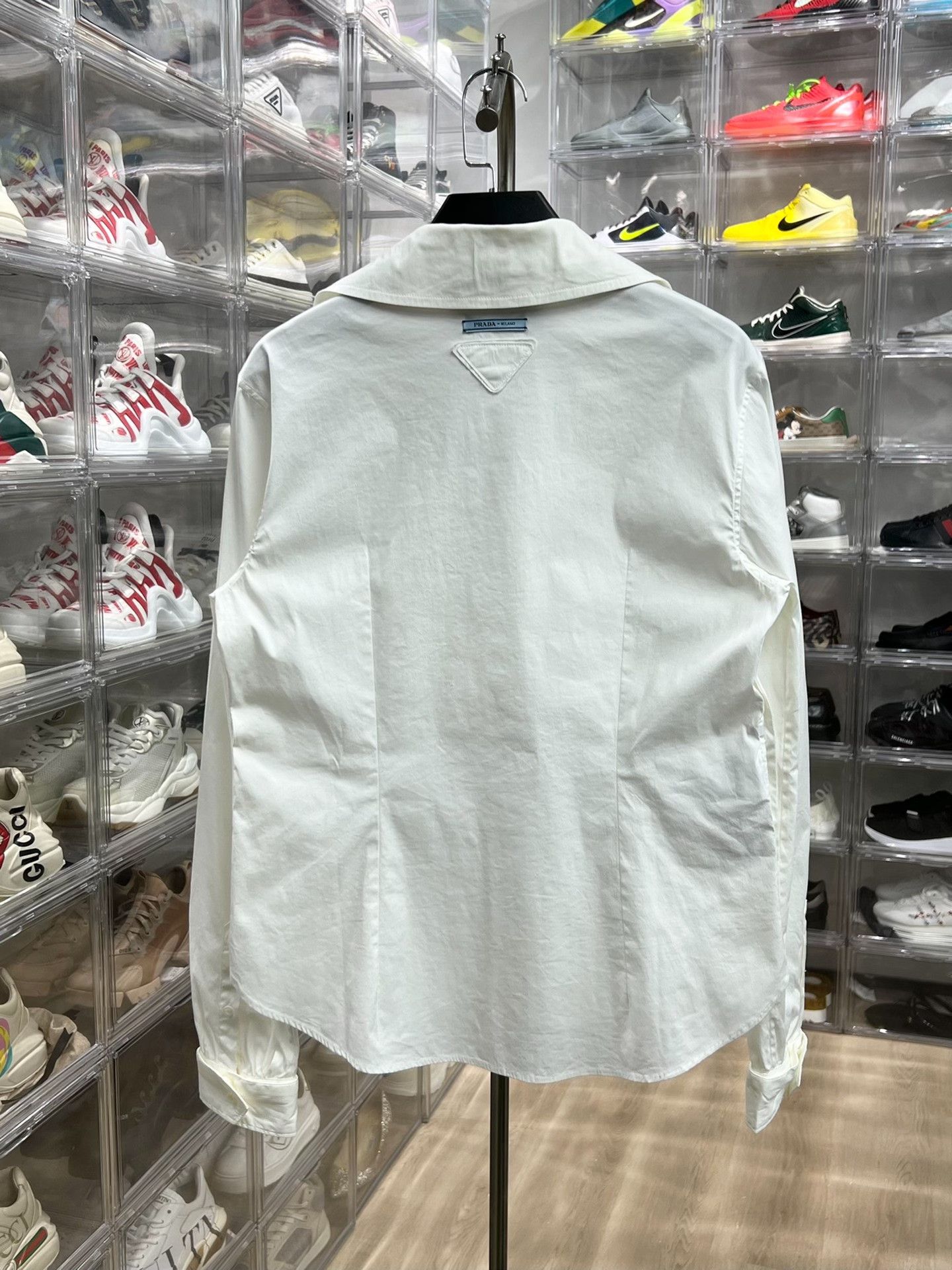 Prada Prada White Button Up it_42 Women Size M / US 6-8 / IT 42-44 - 5 Thumbnail