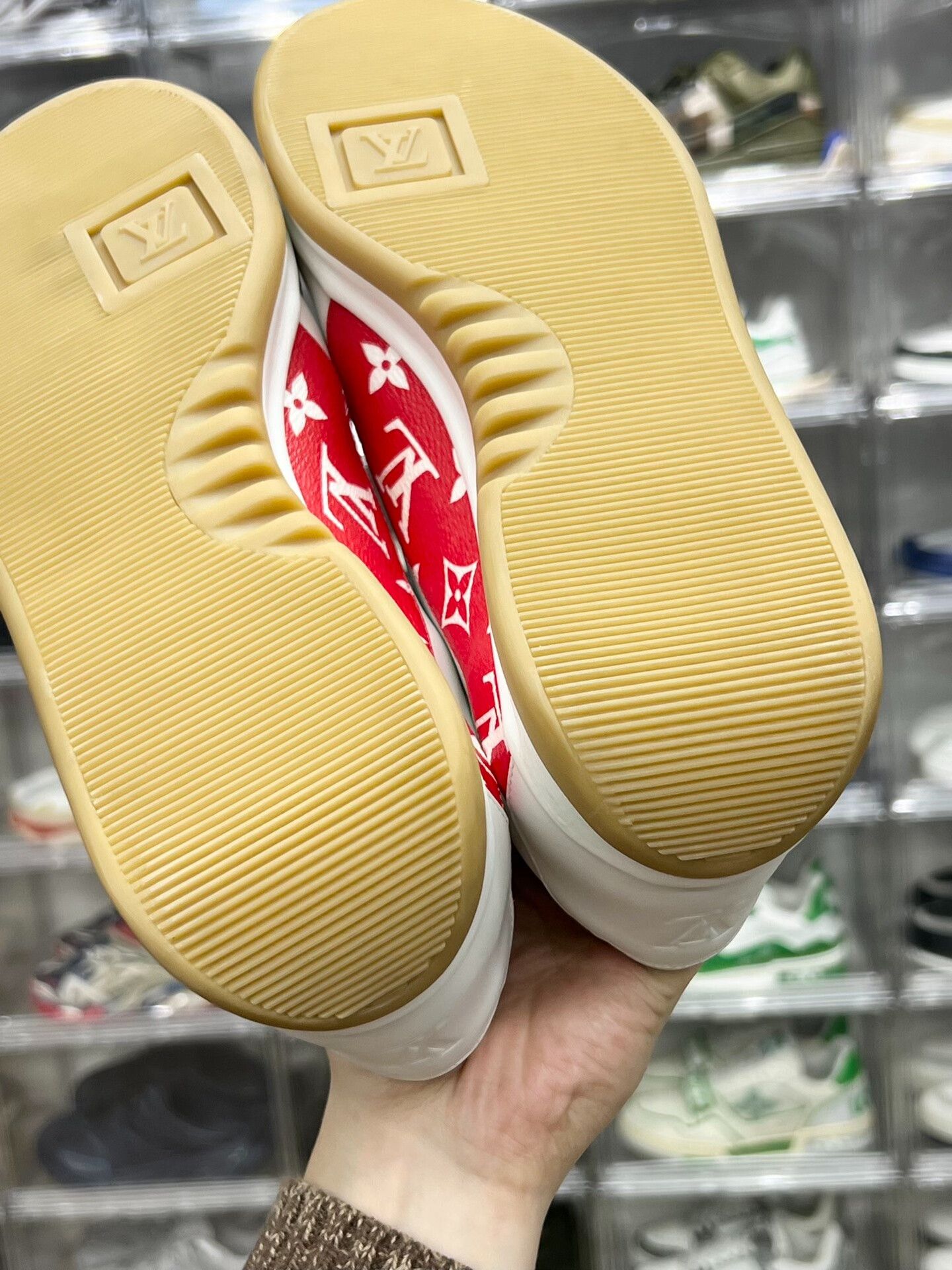 Louis Vuitton Louis Vuitton Lowtop Sneakers 8.5 Men Size US 8.5 / EU 41-42 - 8 Thumbnail