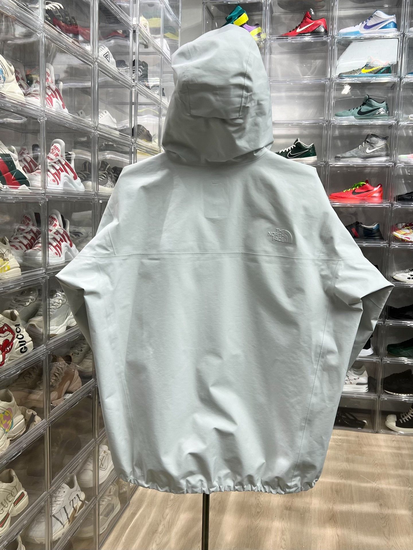 The North Face The North Face White Raincoat xl Men Size US XL / EU 56 / 4 - 5 Thumbnail