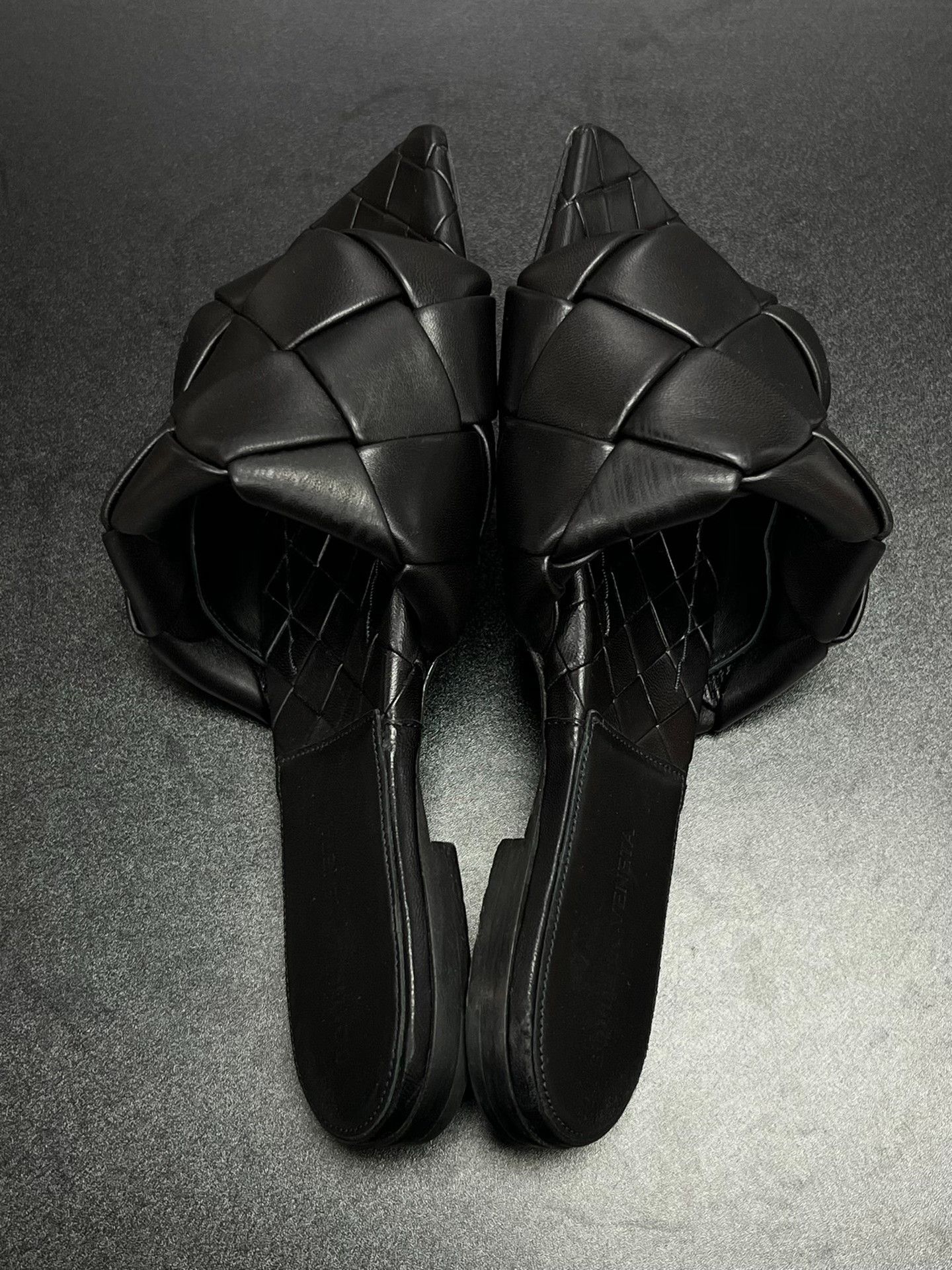 Bottega Veneta Bottega Veneta Black Sandals us_6-5 Women Size US 6.5 / IT 36.5 - 6 Thumbnail
