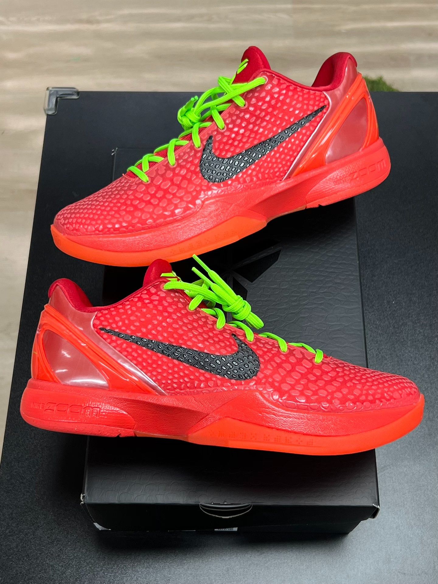 Nike Nike KOBE Red Lowtop Sneakers 11 Men Size US 11 / EU 44 - 5 Thumbnail