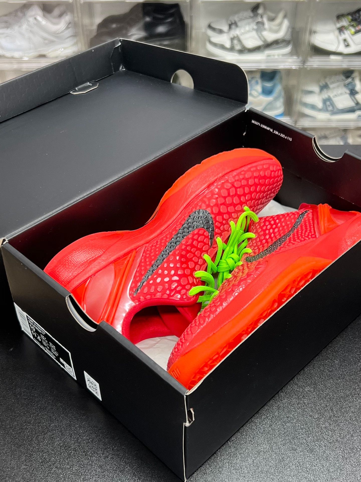 Nike Nike KOBE Red Lowtop Sneakers 11 Men Size US 11 / EU 44 - 9 Thumbnail