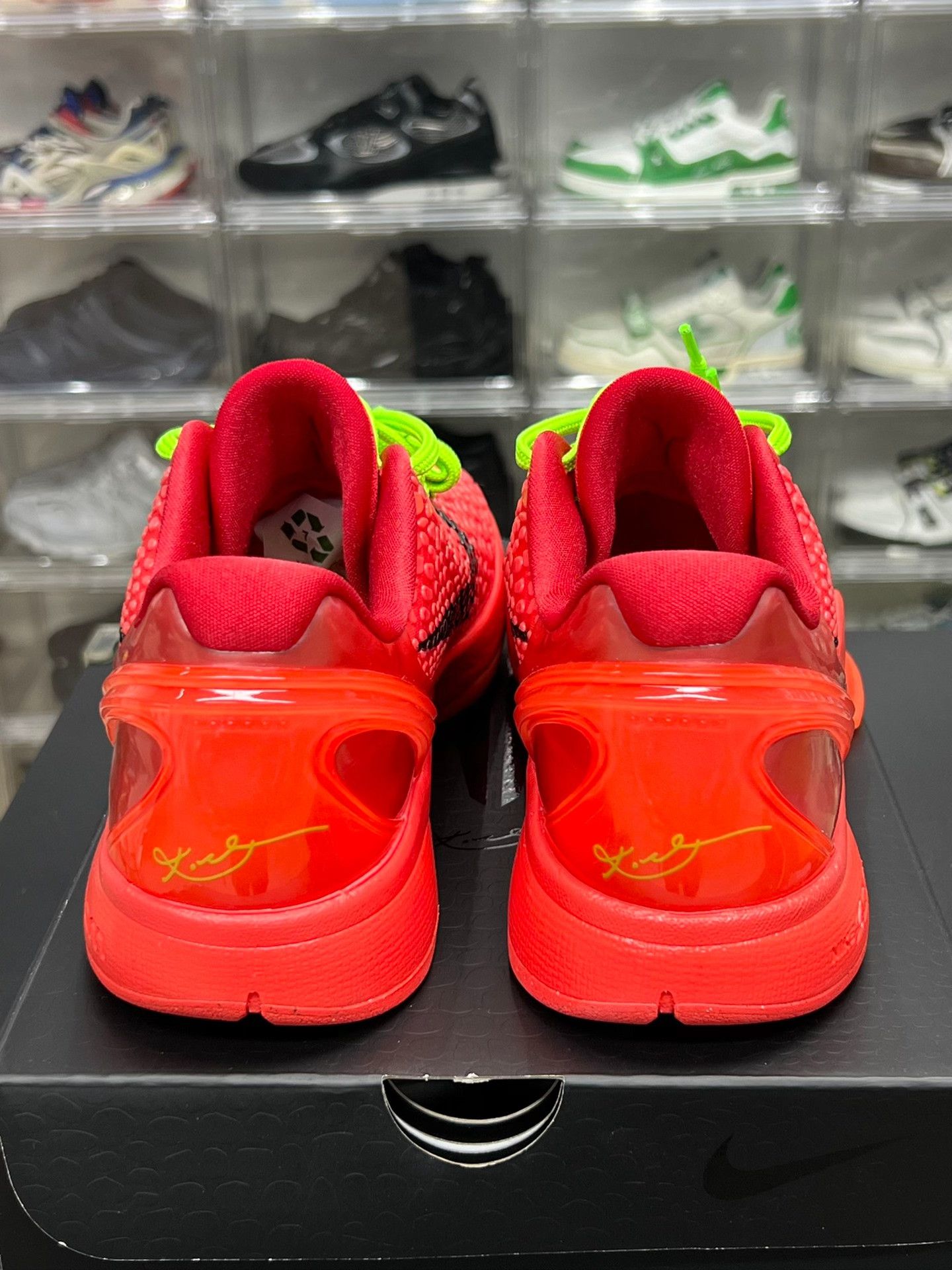 Nike Nike KOBE Red Lowtop Sneakers 11 Men Size US 11 / EU 44 - 7 Thumbnail