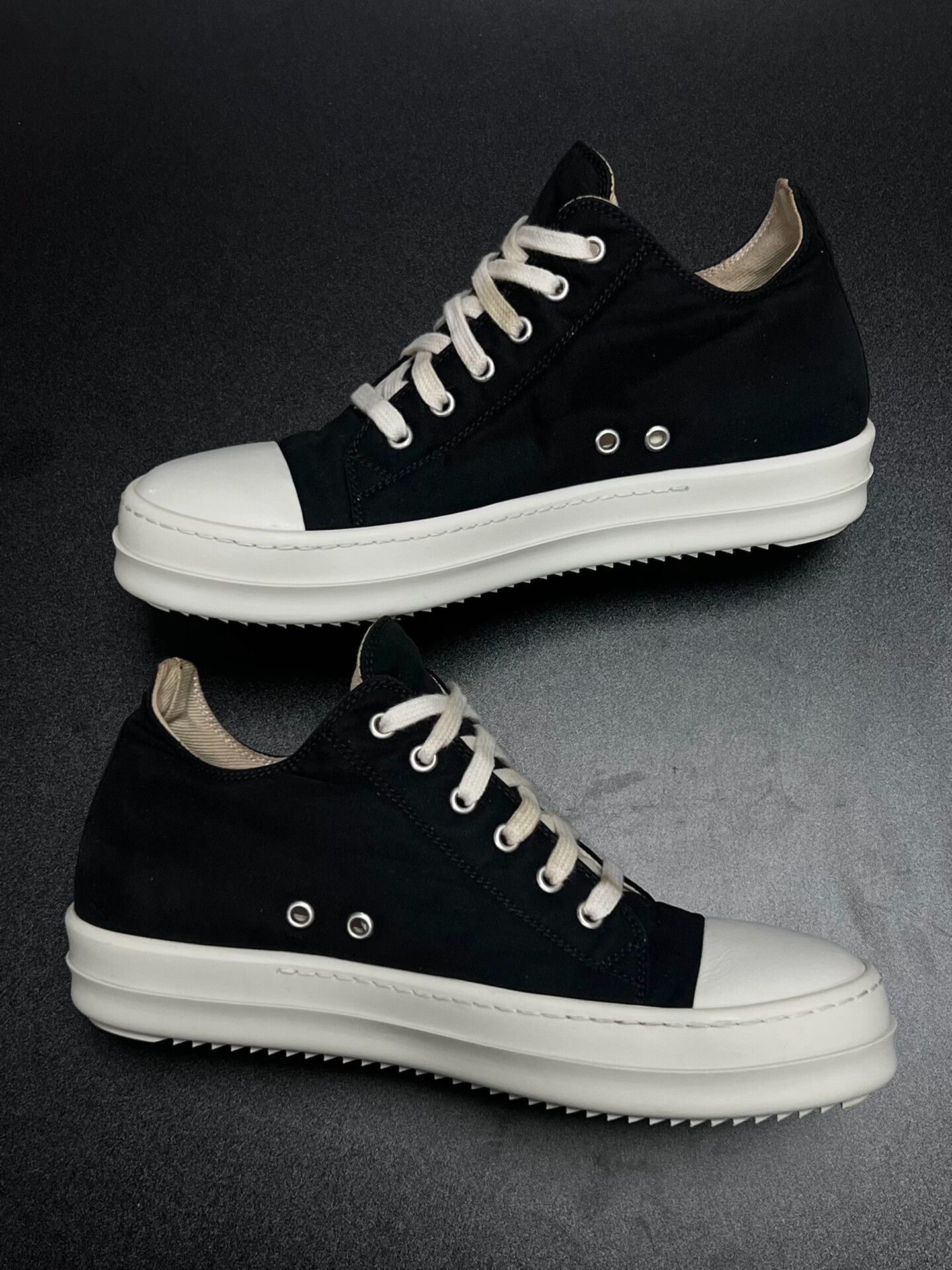Rick Owens Rick Owens Canvas Black Lowtop Sneakers 6 Men Size US 6 / EU 39 - 6 Thumbnail