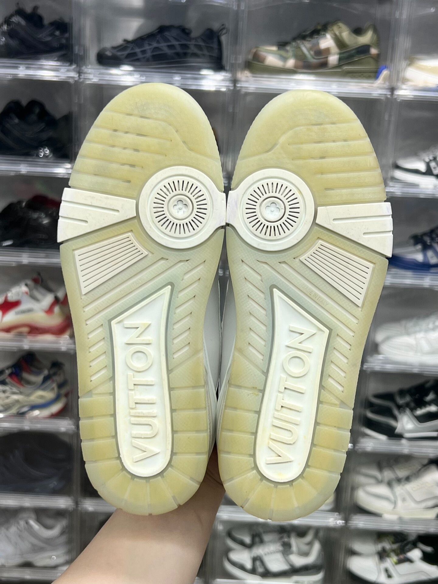 Louis Vuitton Louis Vuitton Training White Lowtop Sneakers us_7 Women Size US 7 / IT 37 - 8 Thumbnail