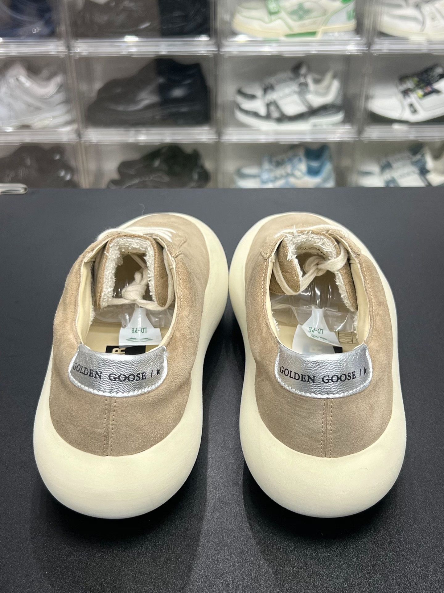Golden Goose Golden Goose Yellow Lowtop Sneakers us_9 Women Size US 9 / IT 39 - 7 Thumbnail