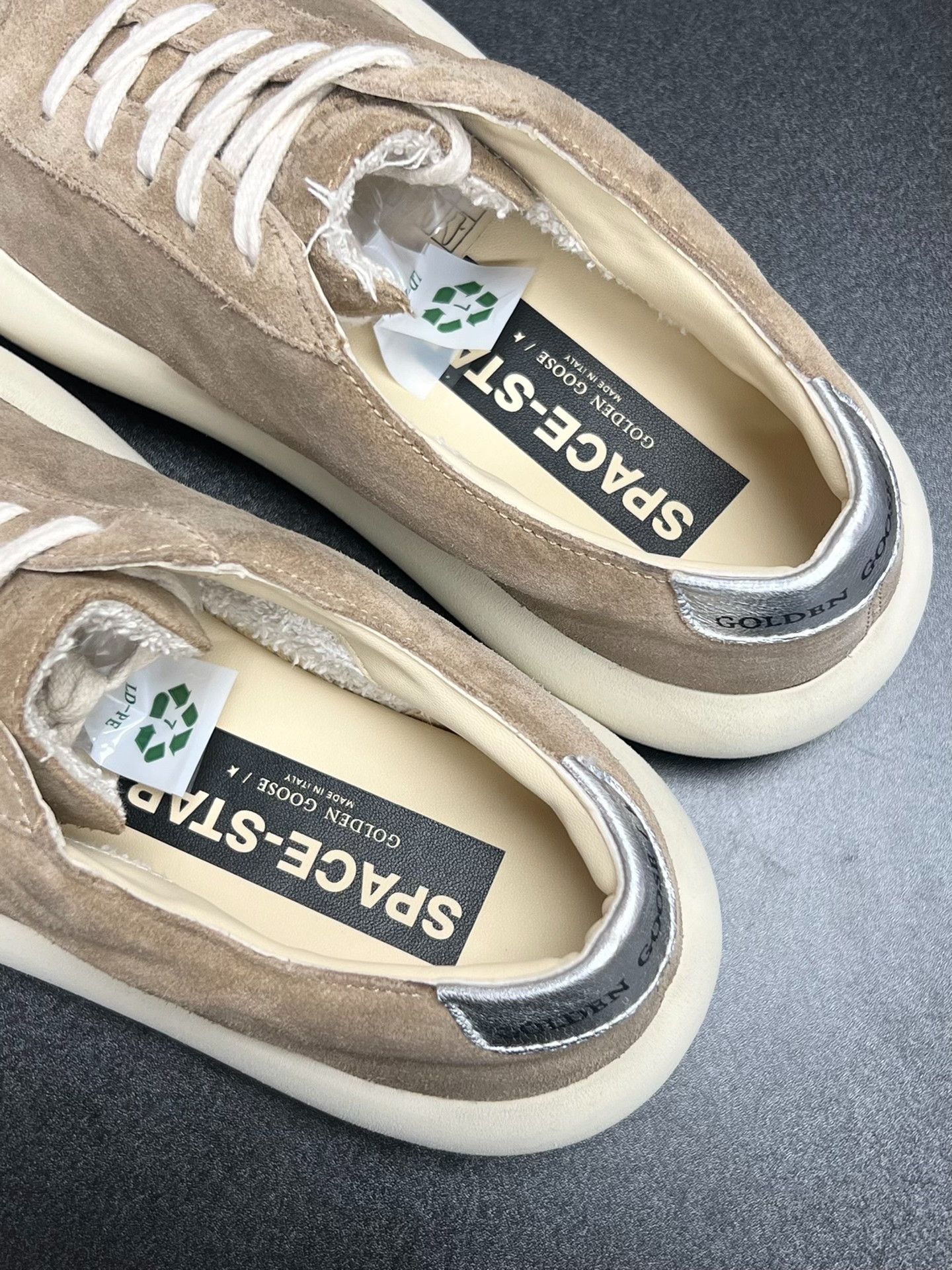 Golden Goose Golden Goose Yellow Lowtop Sneakers us_9 Women Size US 9 / IT 39 - 4 Thumbnail