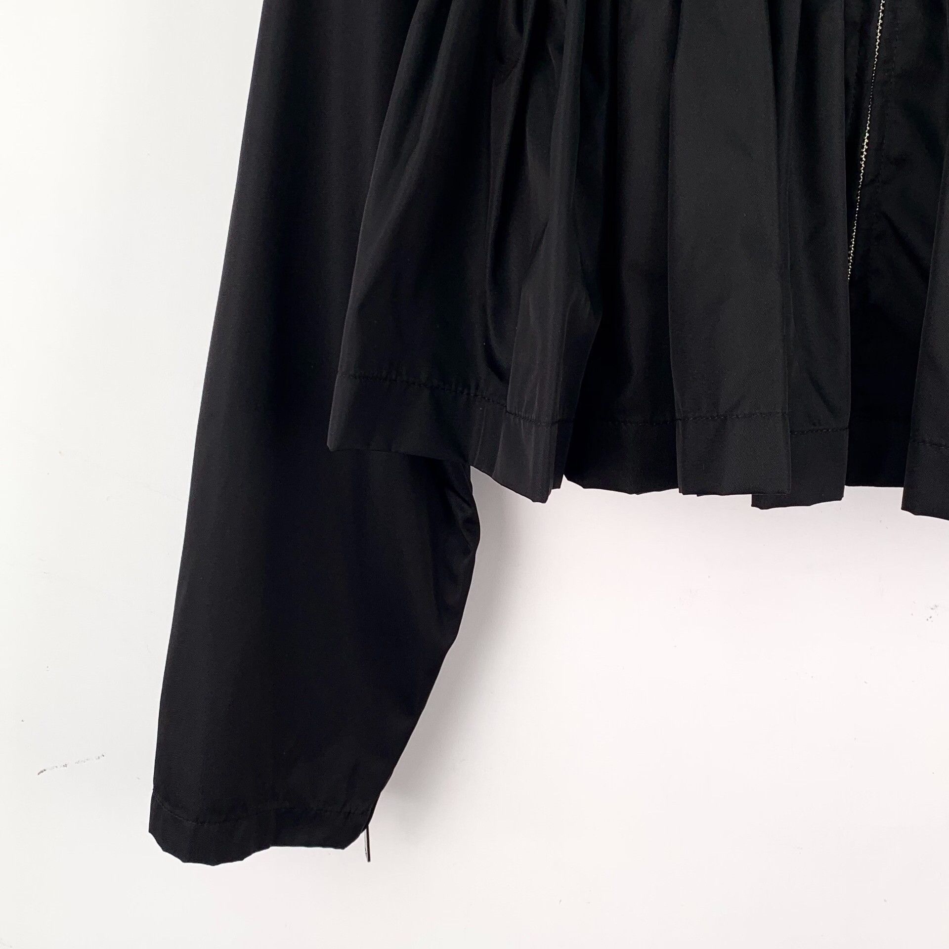 Prada Prada Pleated Hem Hooded Jacket Size 40 Size S / US 4 / IT 40 - 5 Thumbnail