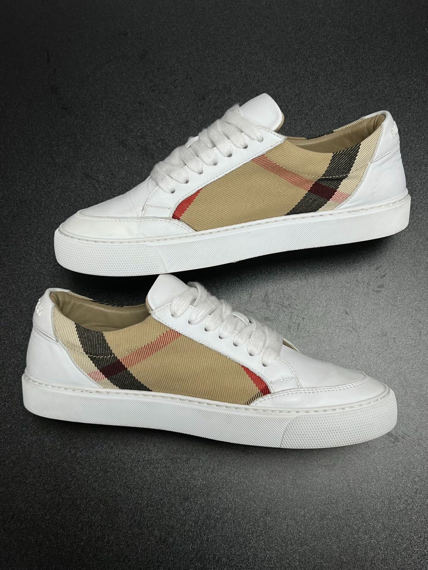 Burberry Burberry Plaid Lowtop Sneakers us_6 Women Size US 6 / IT 36 - 6 Thumbnail