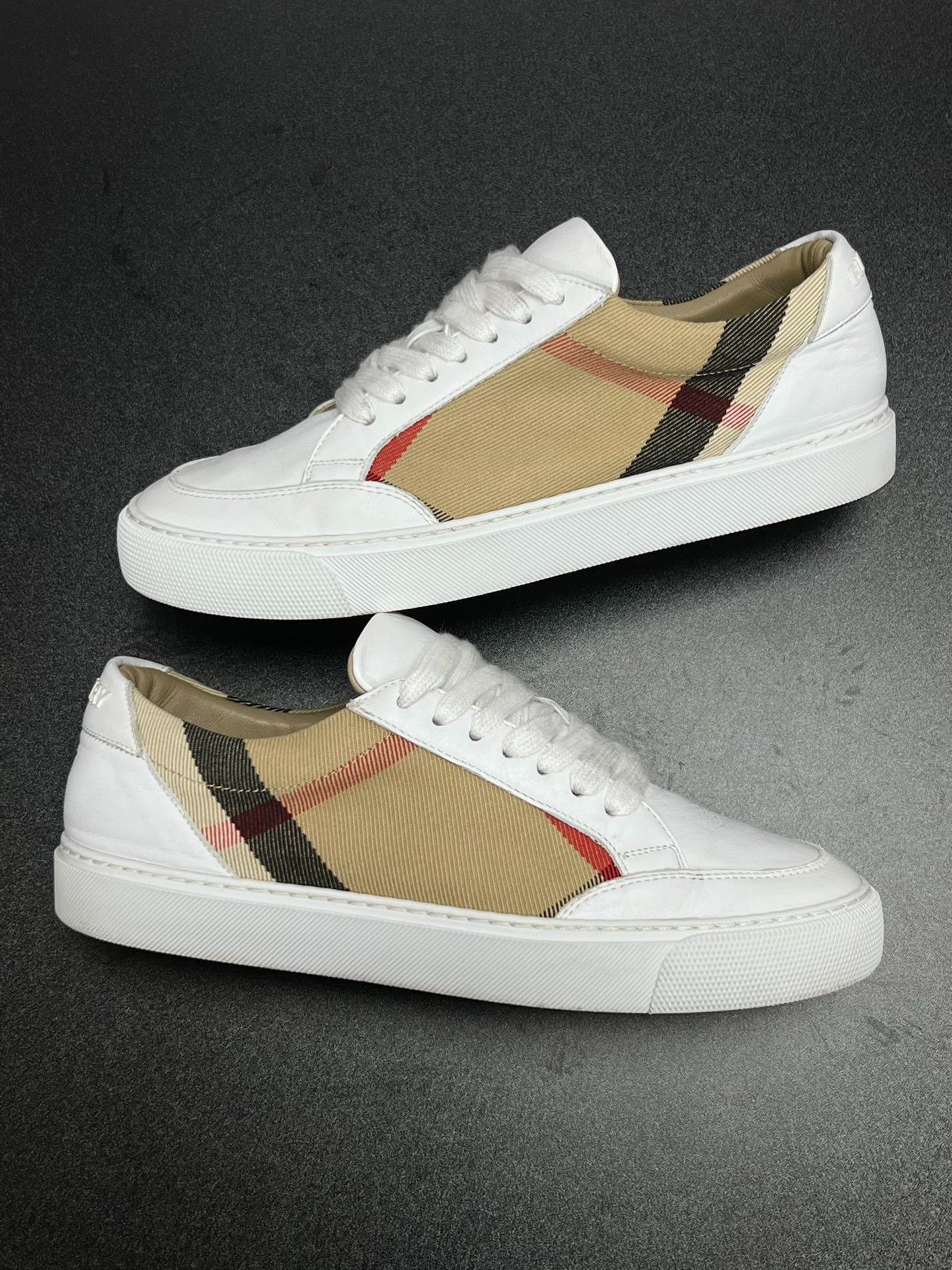 Burberry Burberry Plaid Lowtop Sneakers us_6 Women Size US 6 / IT 36 - 5 Thumbnail
