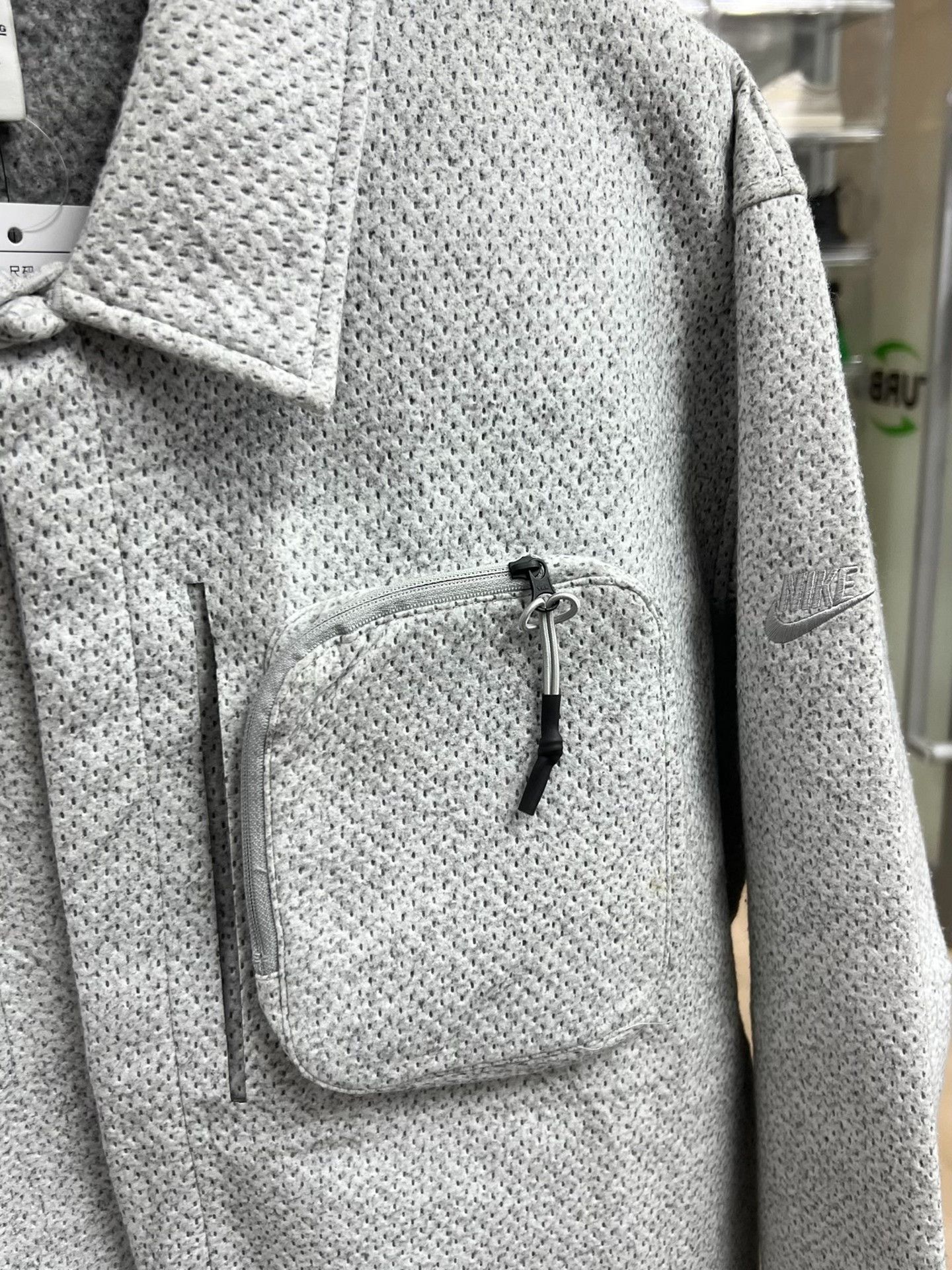 Nike Nike Gray Light Jacket l Men Size US L / EU 52-54 / 3 - 3 Thumbnail