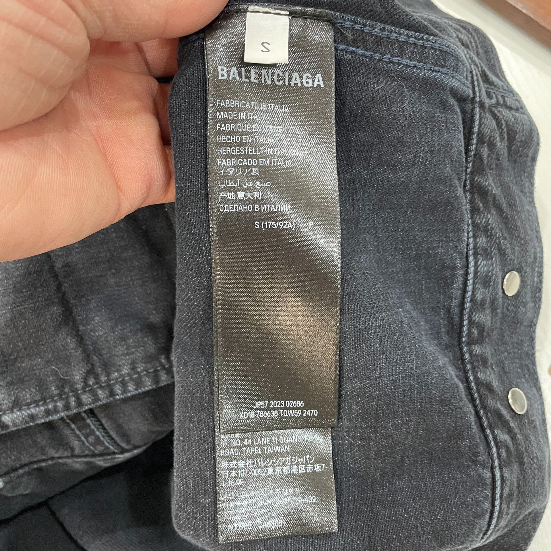 Balenciaga Balenciaga Washed Denim Jacket S Size US S / EU 44-46 / 1 - 5 Thumbnail