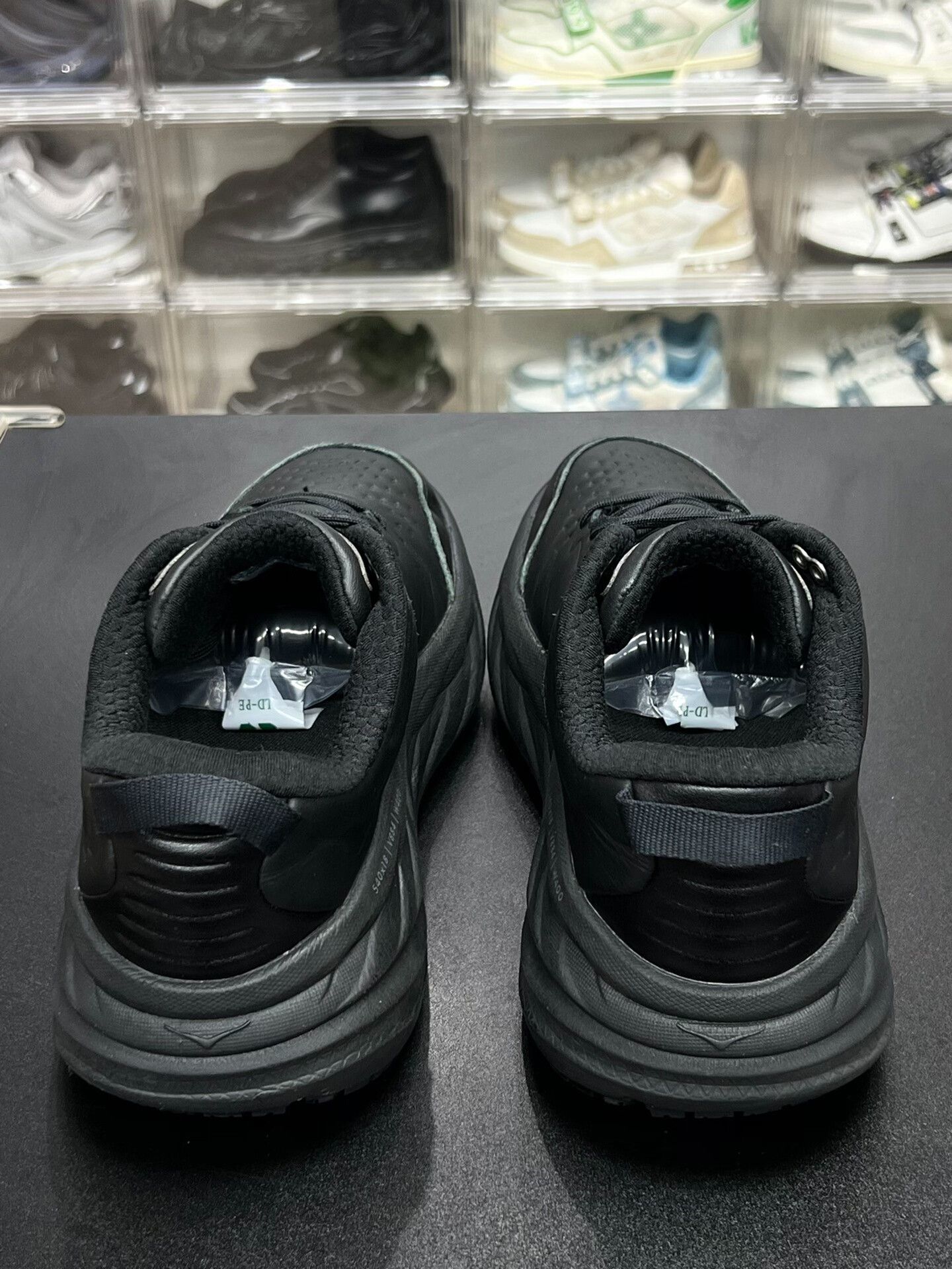 Hoka Hoka Running Black Lowtop Sneakers 8 Men Size US 8 / EU 41 - 6 Thumbnail