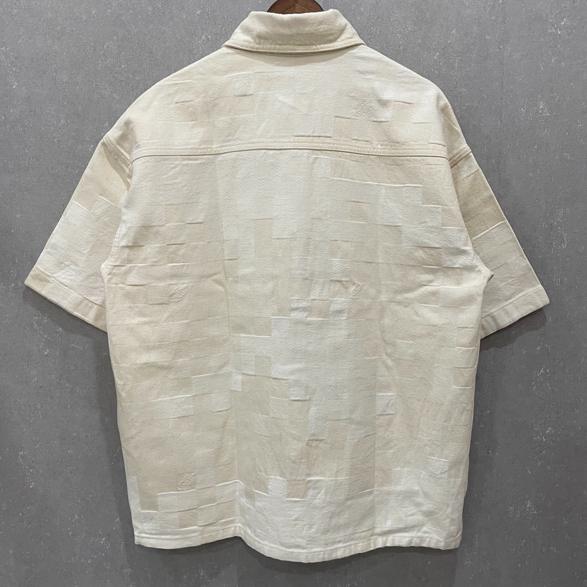 Louis Vuitton Louis Vuitton Pharrell Damier Short Sleeve Shirt L Size US L / EU 52-54 / 3 - 3 Thumbnail