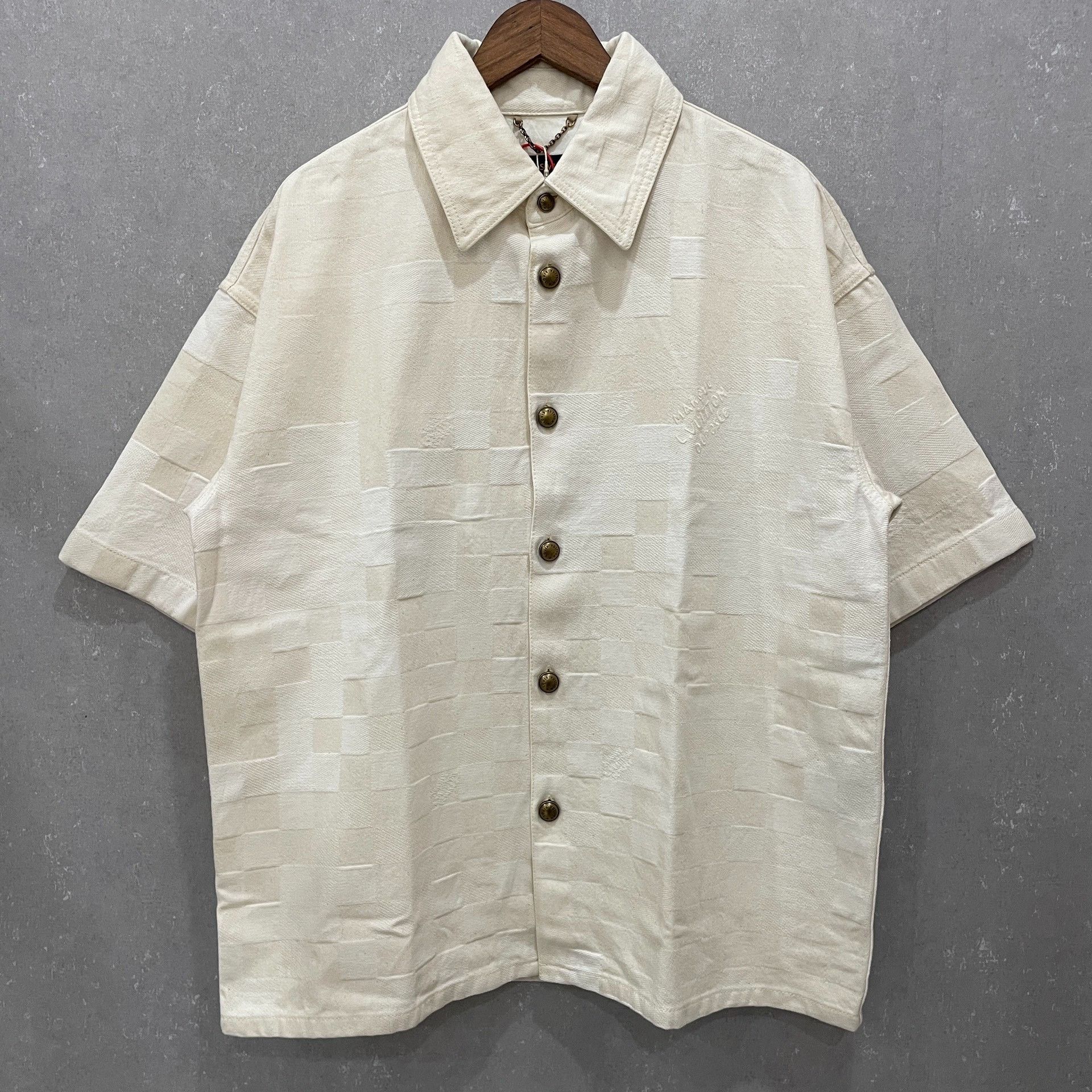 Louis Vuitton Louis Vuitton Pharrell Damier Short Sleeve Shirt L Size US L / EU 52-54 / 3 - 2 Thumbnail