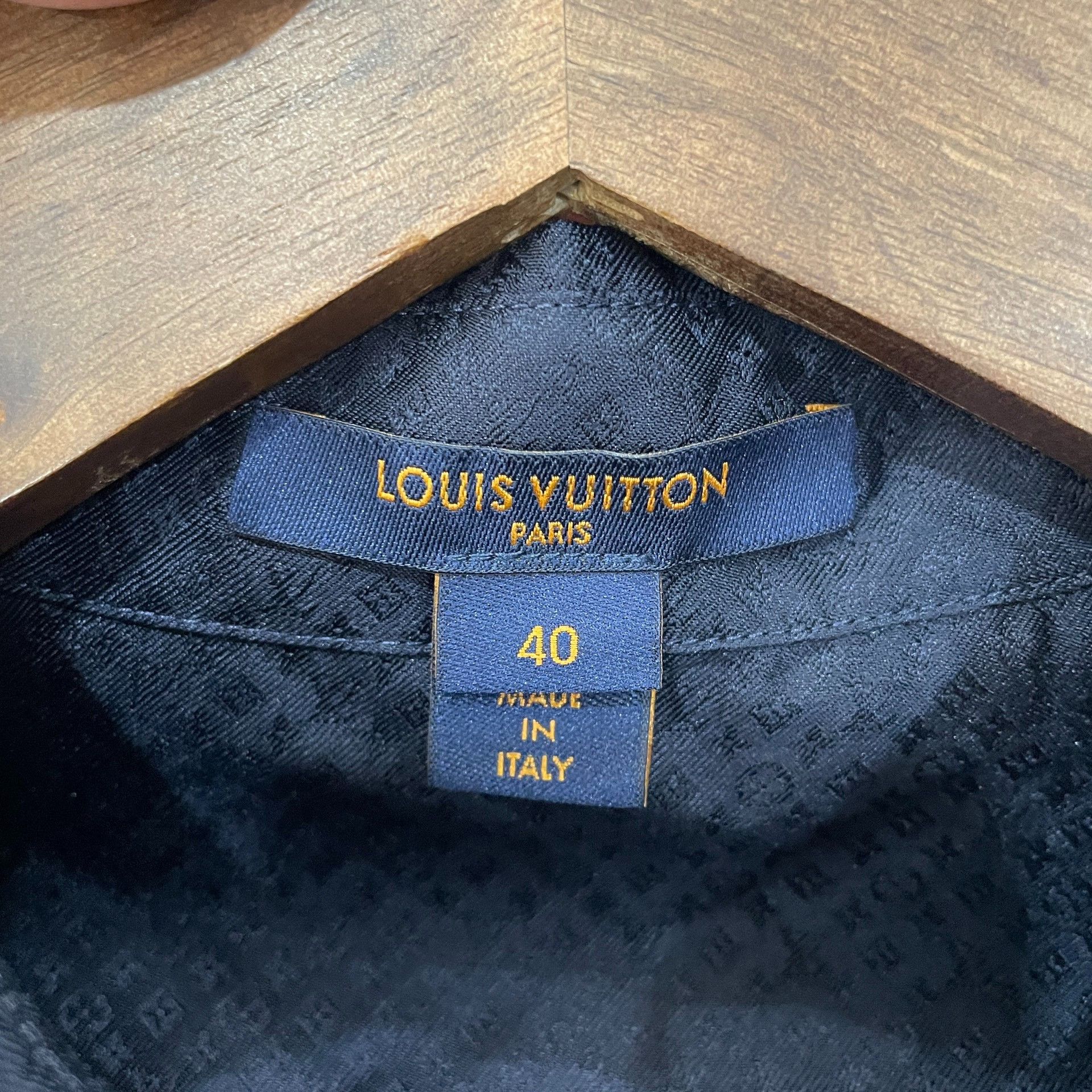 Louis Vuitton Louis Vuitton Silk Monogram Shirt Size 40 Size US M / EU 48-50 / 2 - 4 Thumbnail