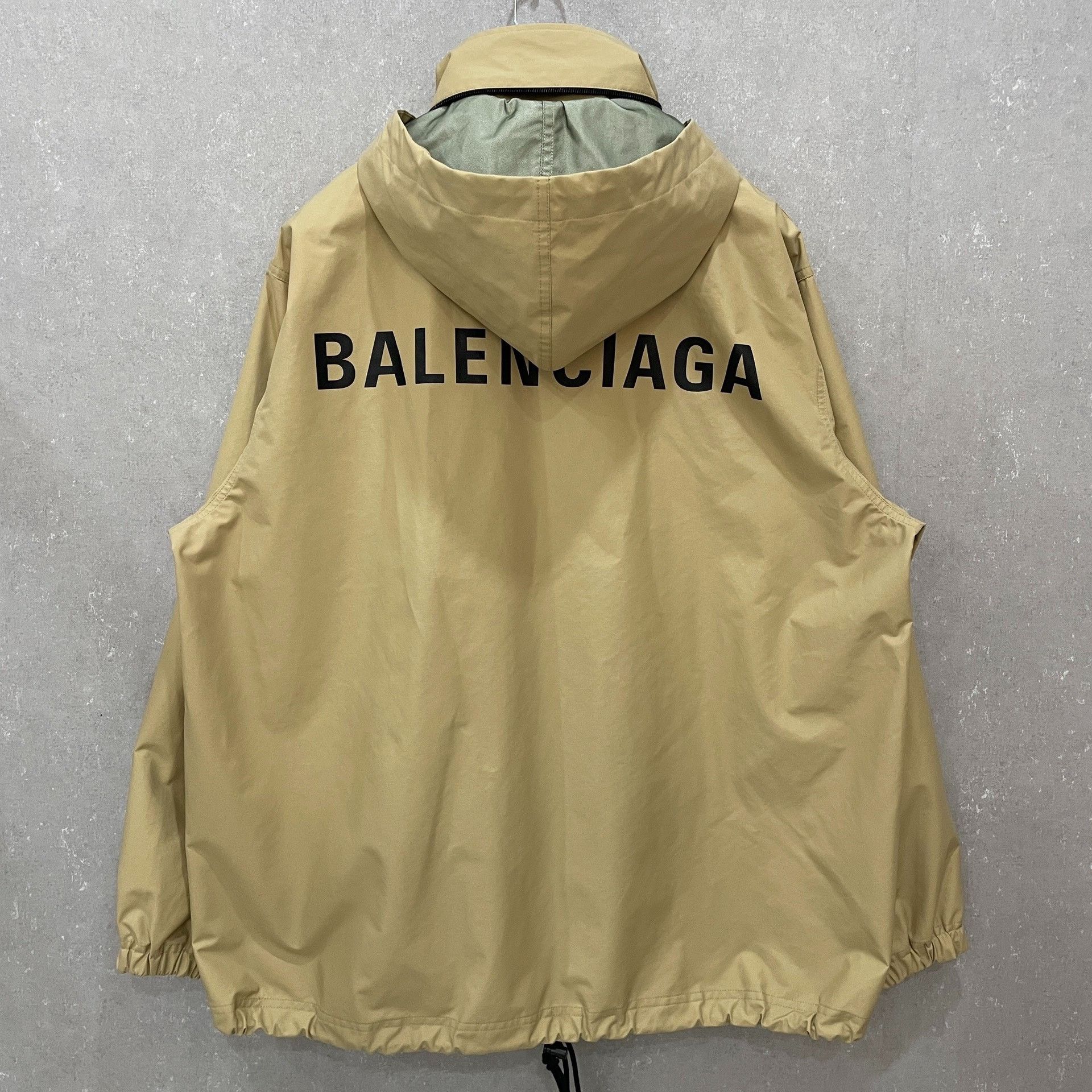 Balenciaga Balenciaga Back Logo Hooded Windbreaker Jacket Size 34 Size XS / US 0-2 / IT 36-38 - 4 Thumbnail