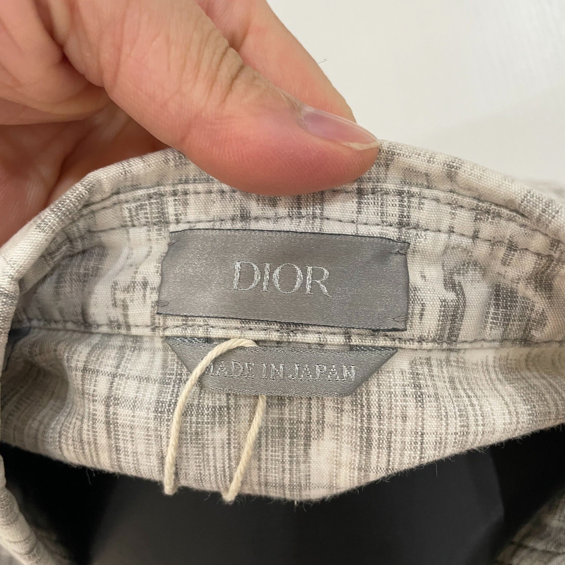Dior Dior Oblique Print Distressed Shirt Size 42 Size US L / EU 52-54 / 3 - 4 Thumbnail
