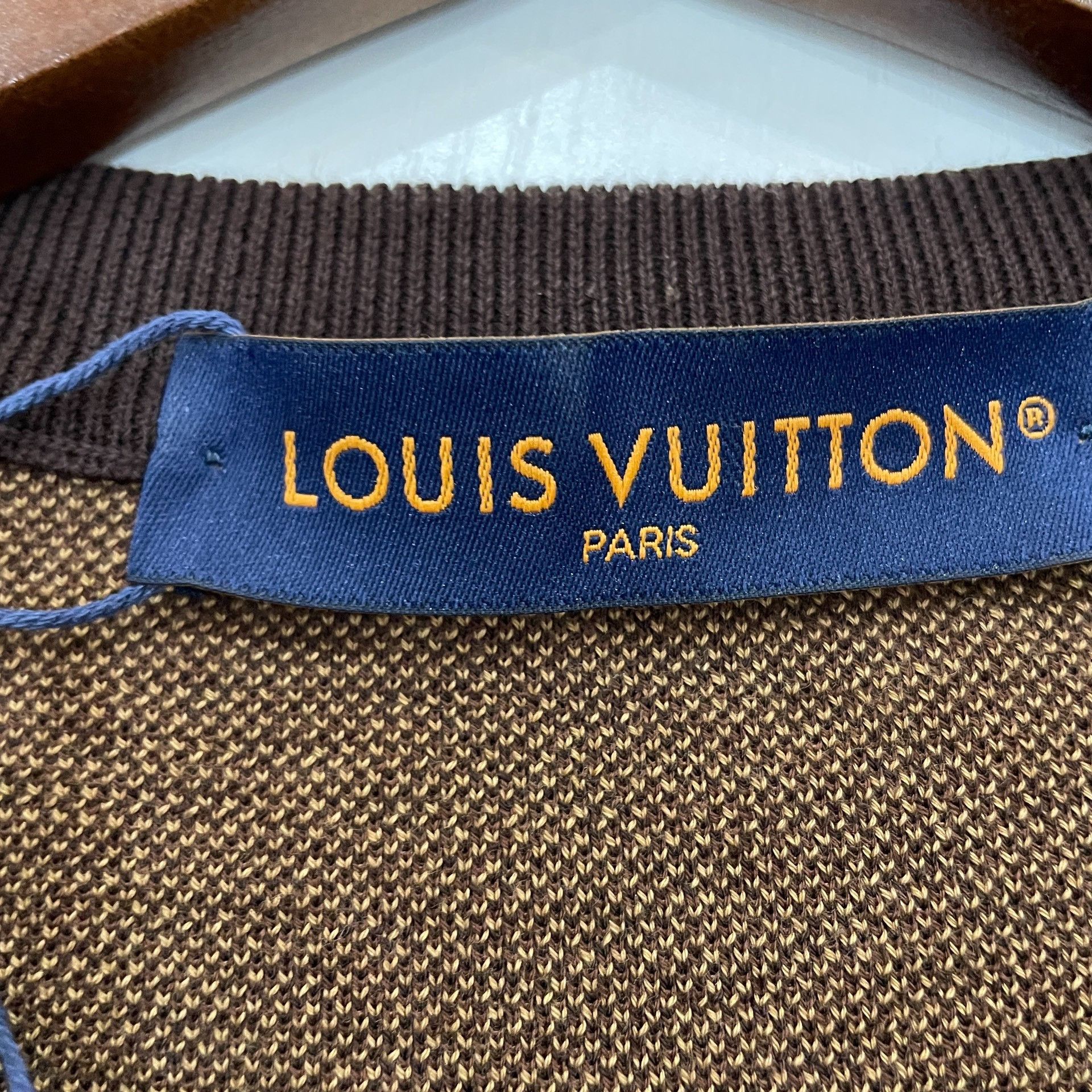 Louis Vuitton Louis Vuitton Damier Rhinestone LV Logo T-Shirt S Size US S / EU 44-46 / 1 - 5 Thumbnail