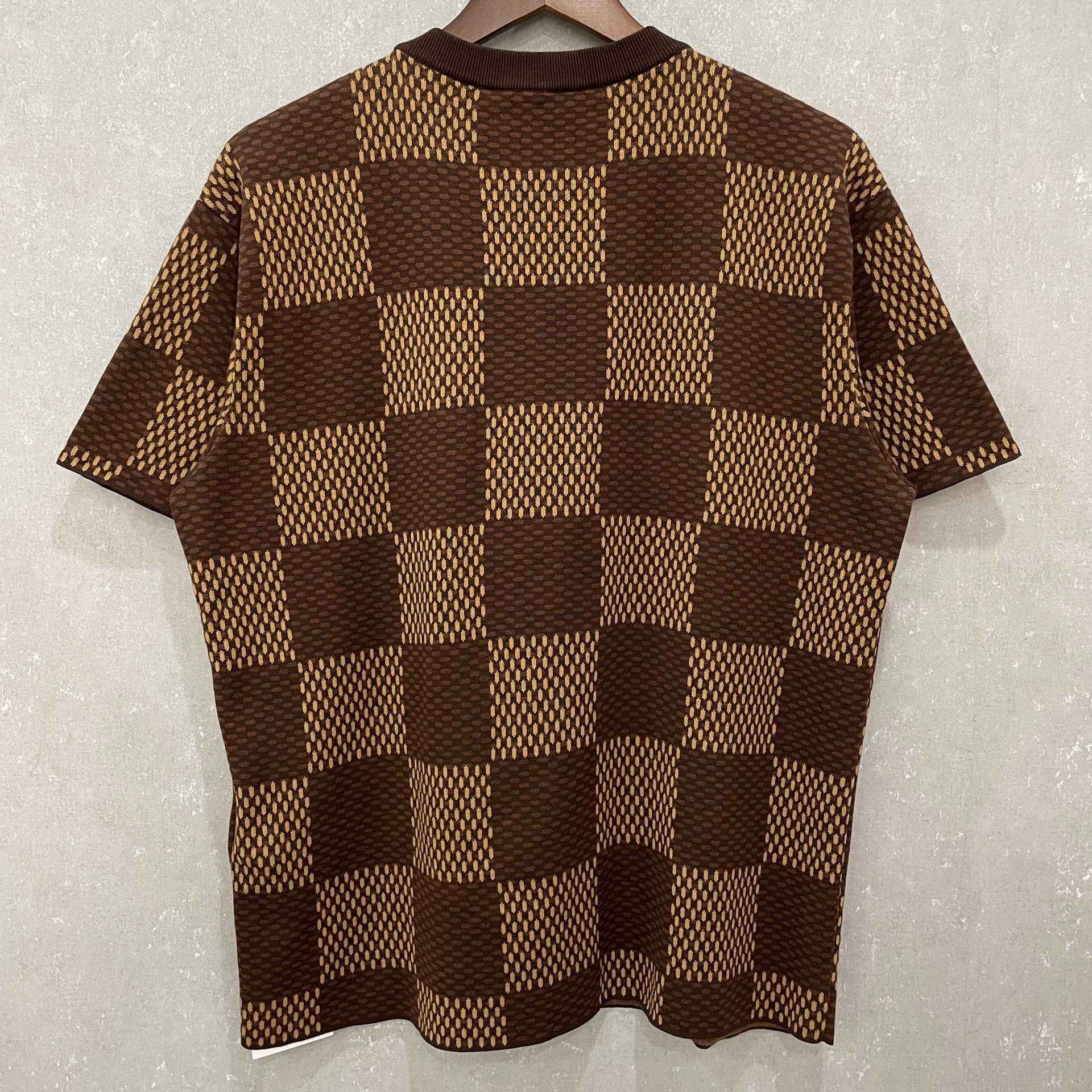 Louis Vuitton Louis Vuitton Damier Rhinestone LV Logo T-Shirt S Size US S / EU 44-46 / 1 - 4 Thumbnail