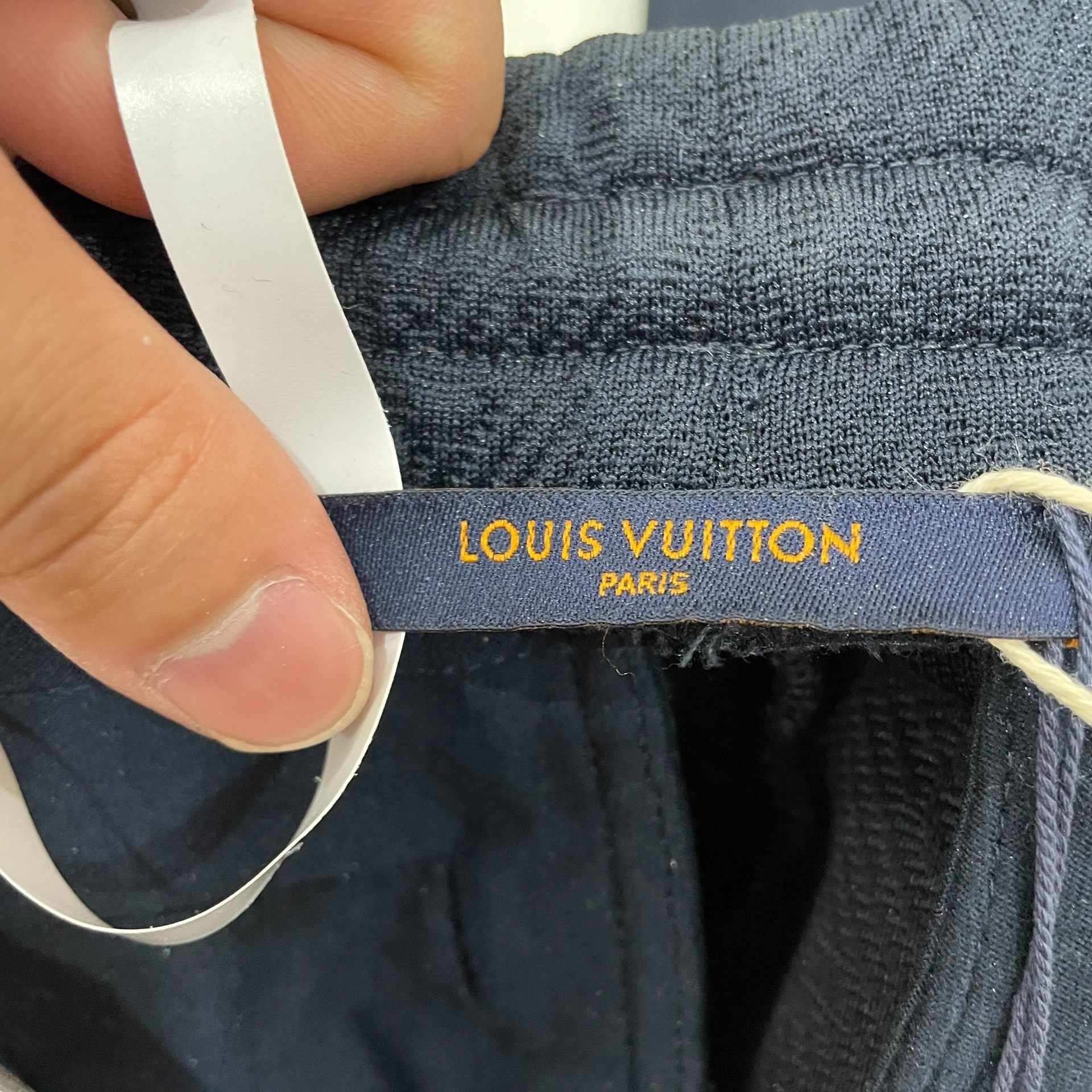 Louis Vuitton Louis Vuitton Monogram Embossed Joggers S Size US 30 / EU 46 - 4 Thumbnail