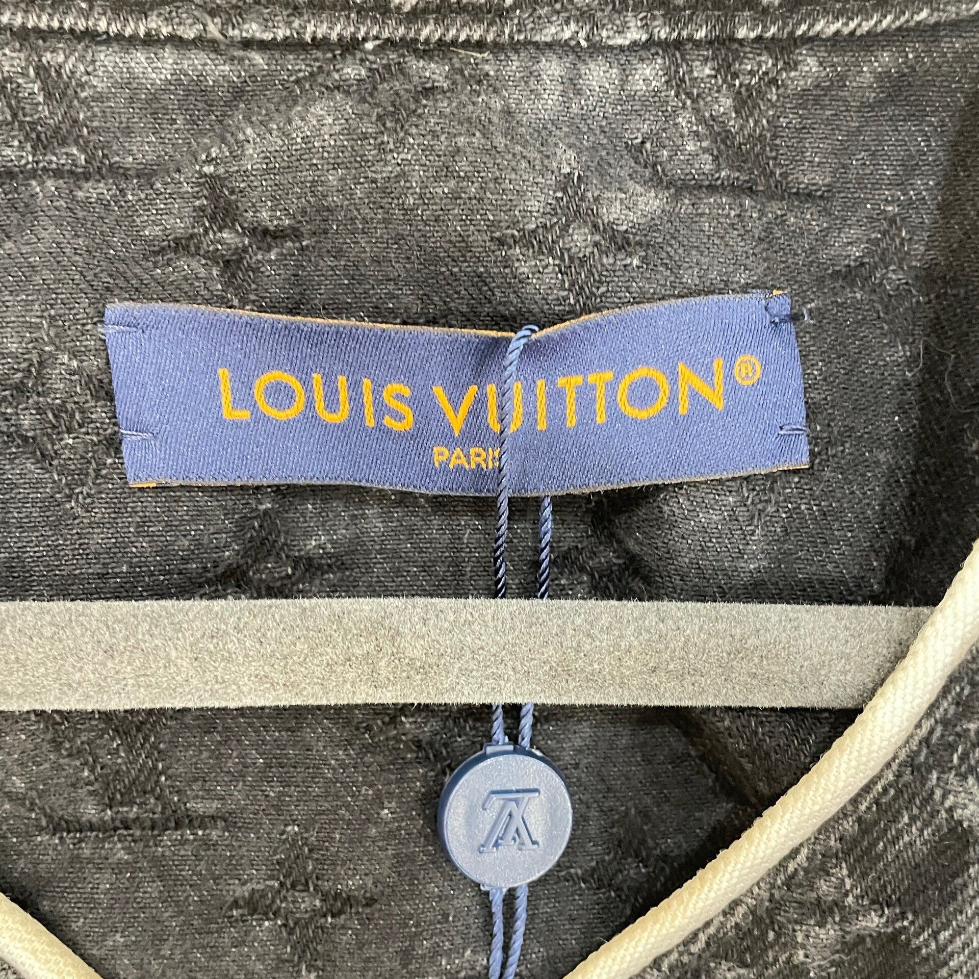 Louis Vuitton Louis Vuitton Monogram Denim Baseball Shirt L Size US L / EU 52-54 / 3 - 4 Thumbnail