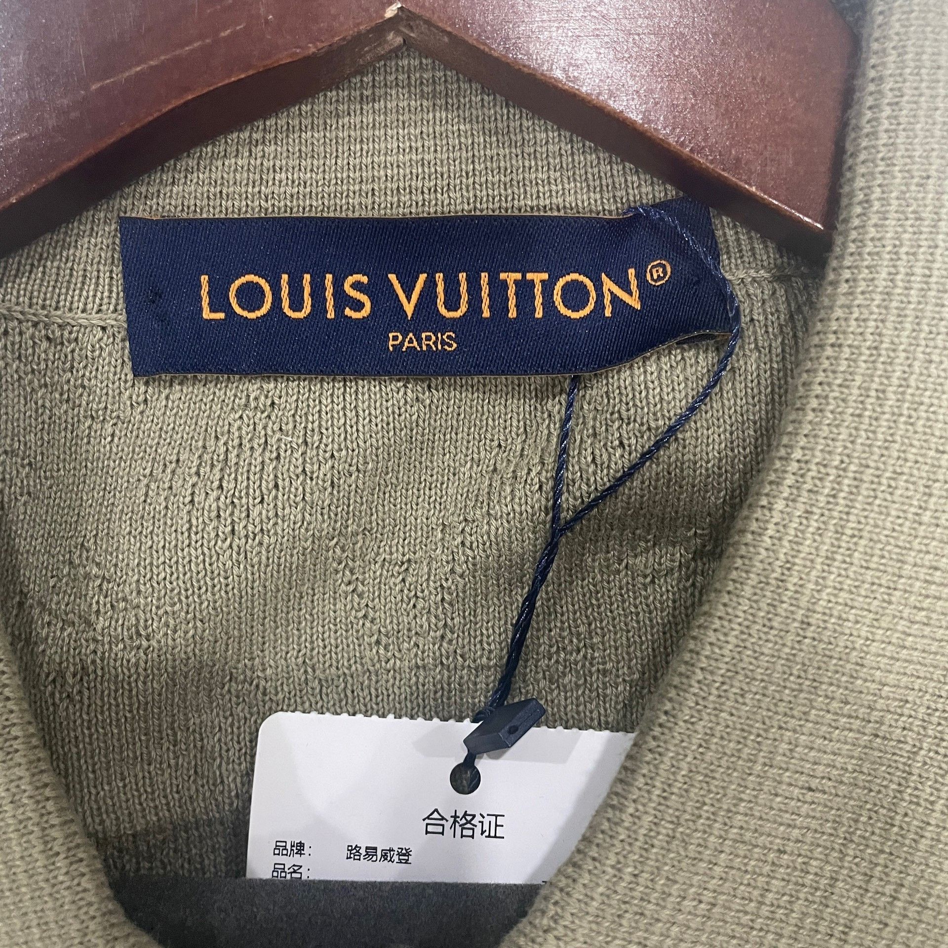 Louis Vuitton Louis Vuitton Monogram Perforated Knit Polo S Size US S / EU 44-46 / 1 - 5 Thumbnail