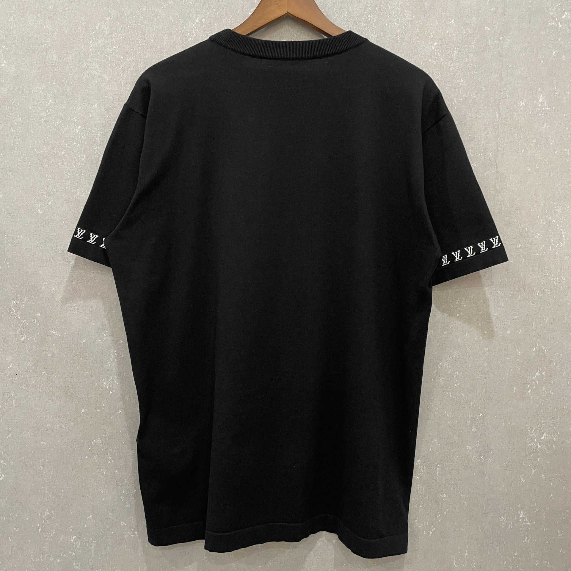 Louis Vuitton Louis Vuitton Logo Cuff Knit T-Shirt L Size US L / EU 52-54 / 3 - 3 Thumbnail