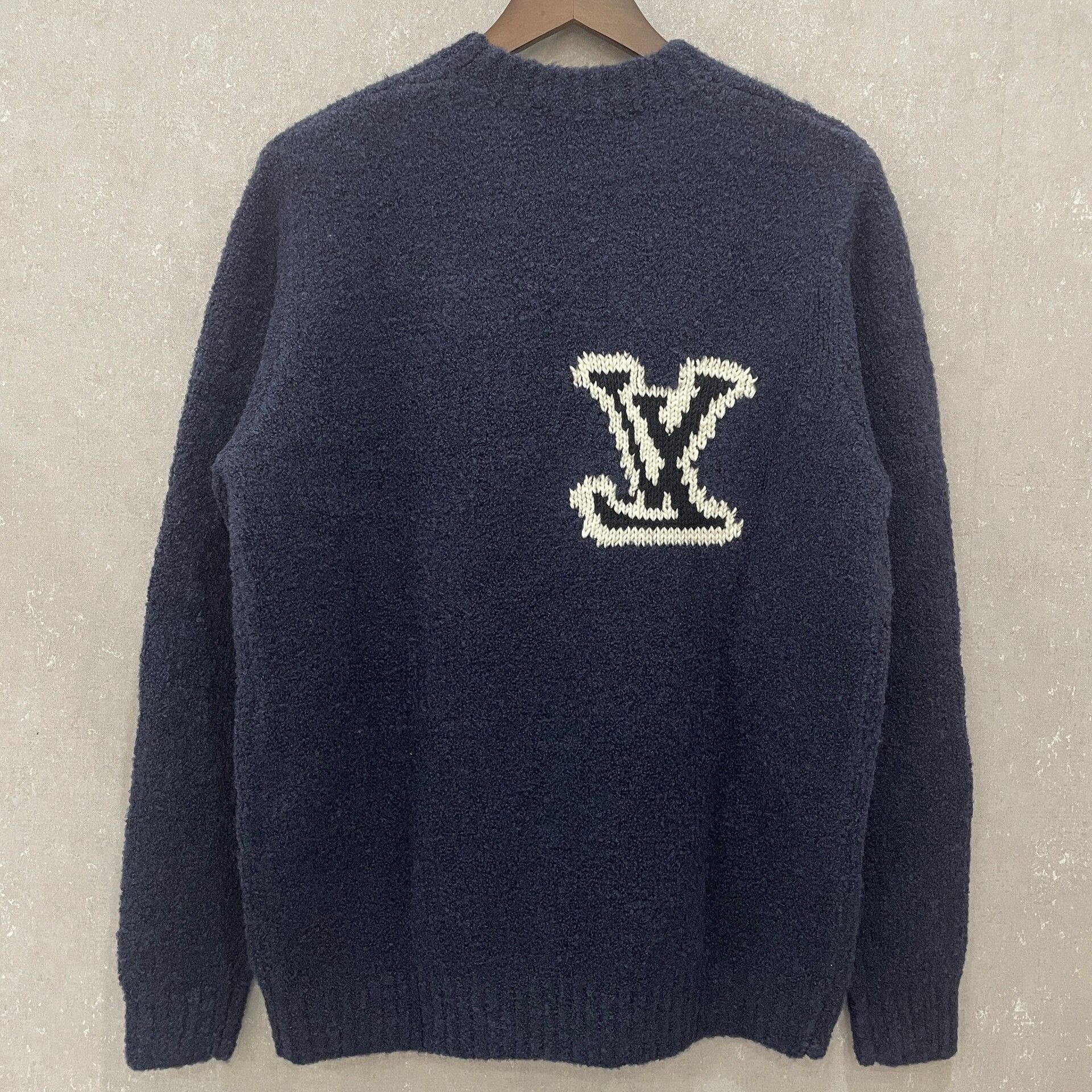 Louis Vuitton Louis Vuitton LV Logo Navy Wool Sweater M Size US M / EU 48-50 / 2 - 4 Thumbnail